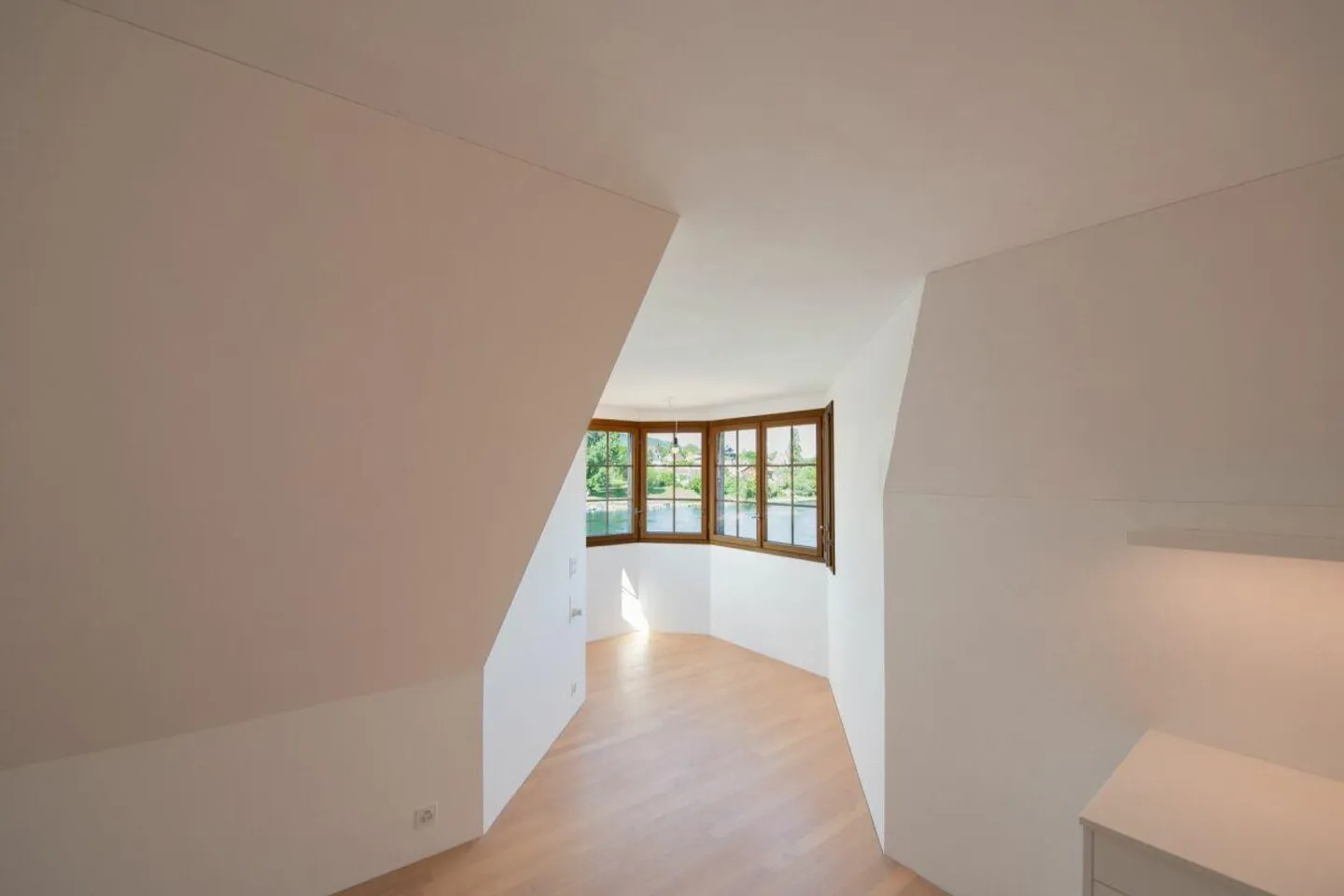 Appartamento attico esclusivo con vista mozzafiato sul Reno - Foto 4 di 12