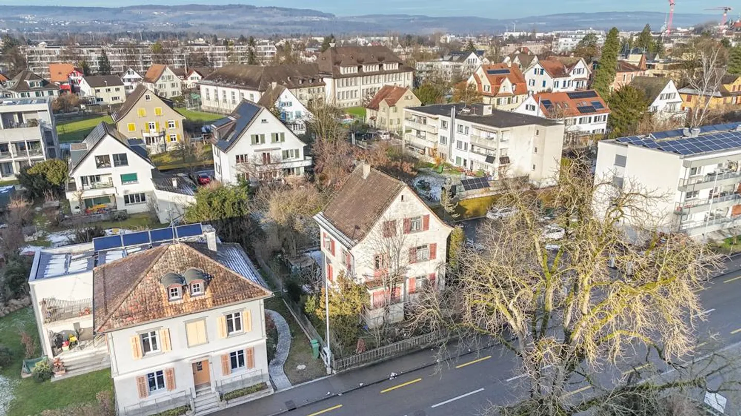 Historical Property with Potential in Central Location - Photo 5 of 7