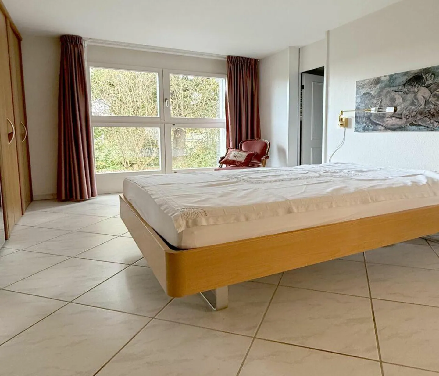 SUPER EMPLACEMENT - SUPERBE APPARTEMENT - INTÉRIEUR DE HAUTE QUALITÉ - JARDIN DE RÊVE - Photo 6 sur 13