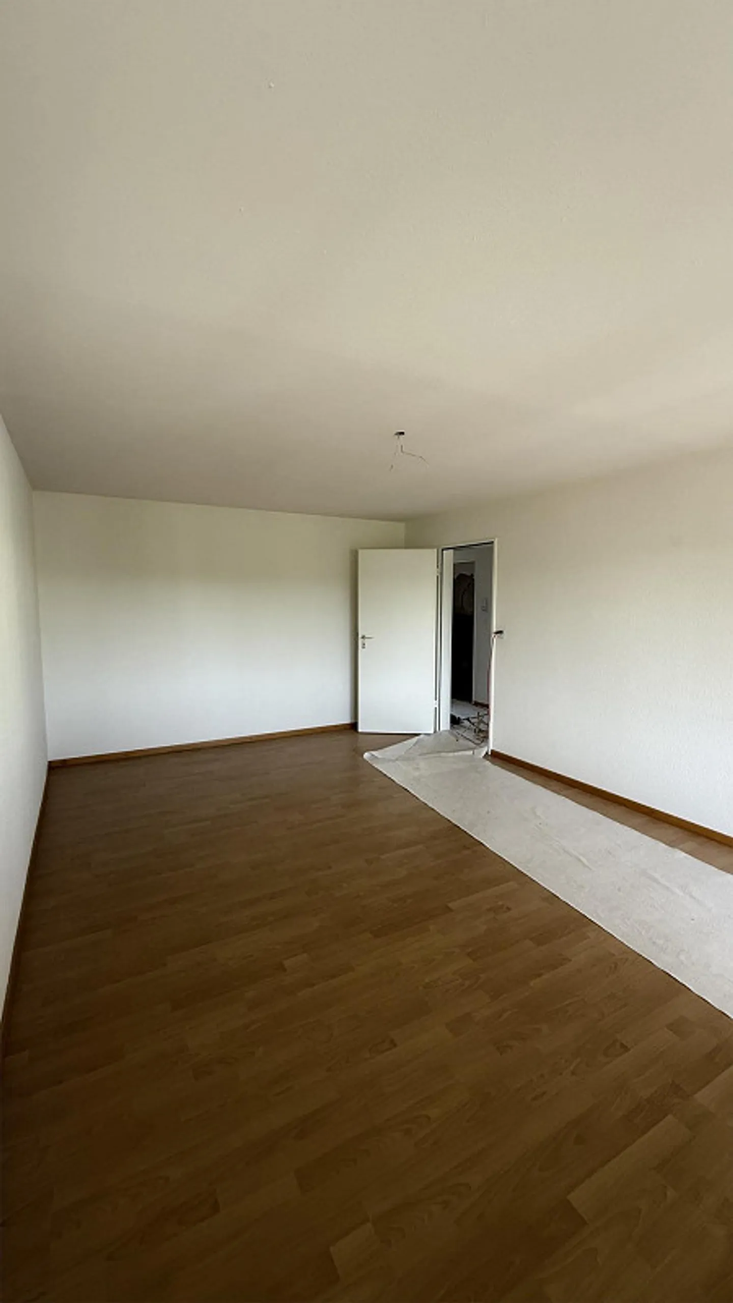 Renovierte Wohnung mit Balkon - Foto 8 von 8