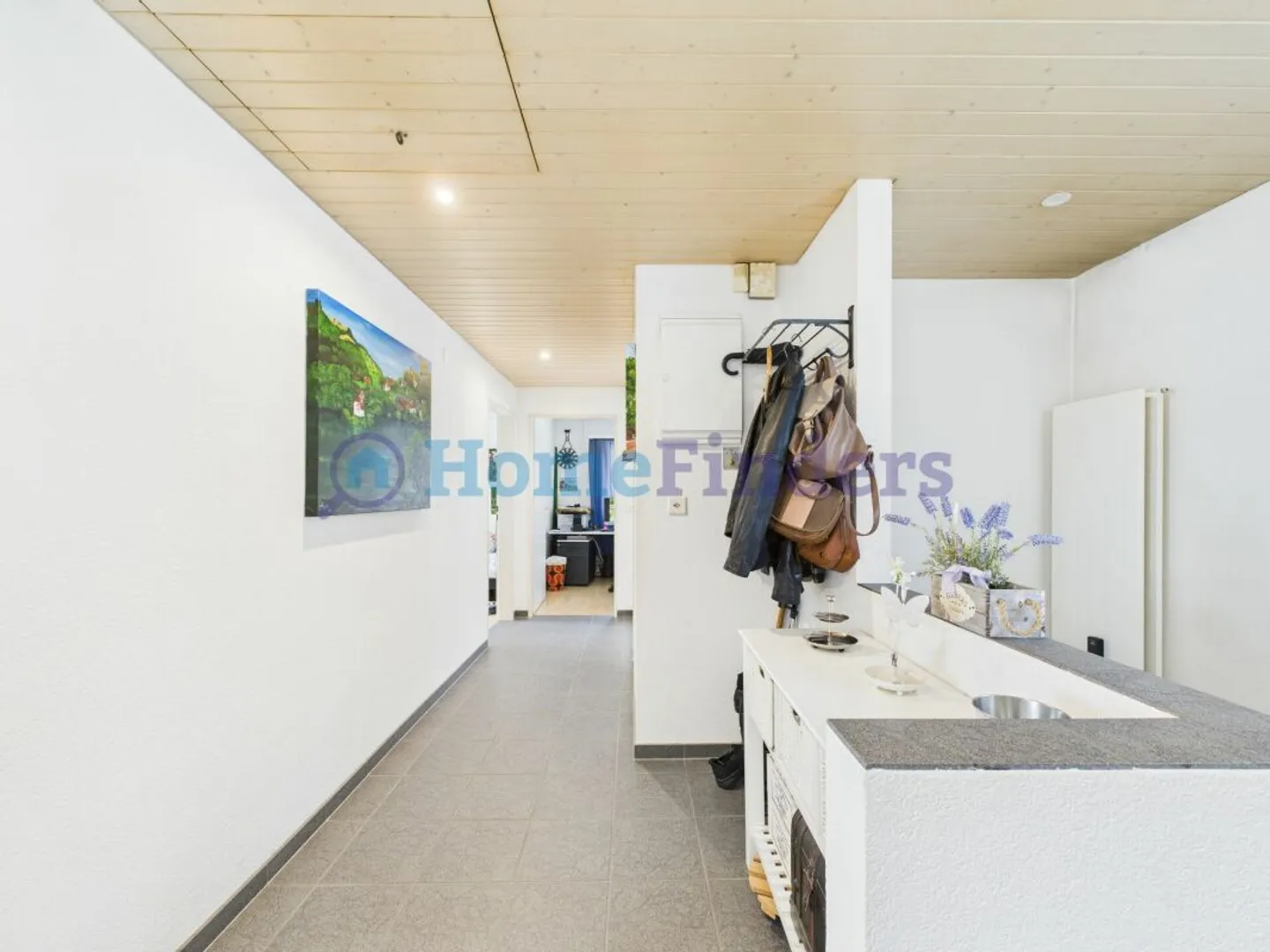 CENTRAL - FORT EN FRÉQUENCE AVEC POTENTIEL - Photo 4 sur 10