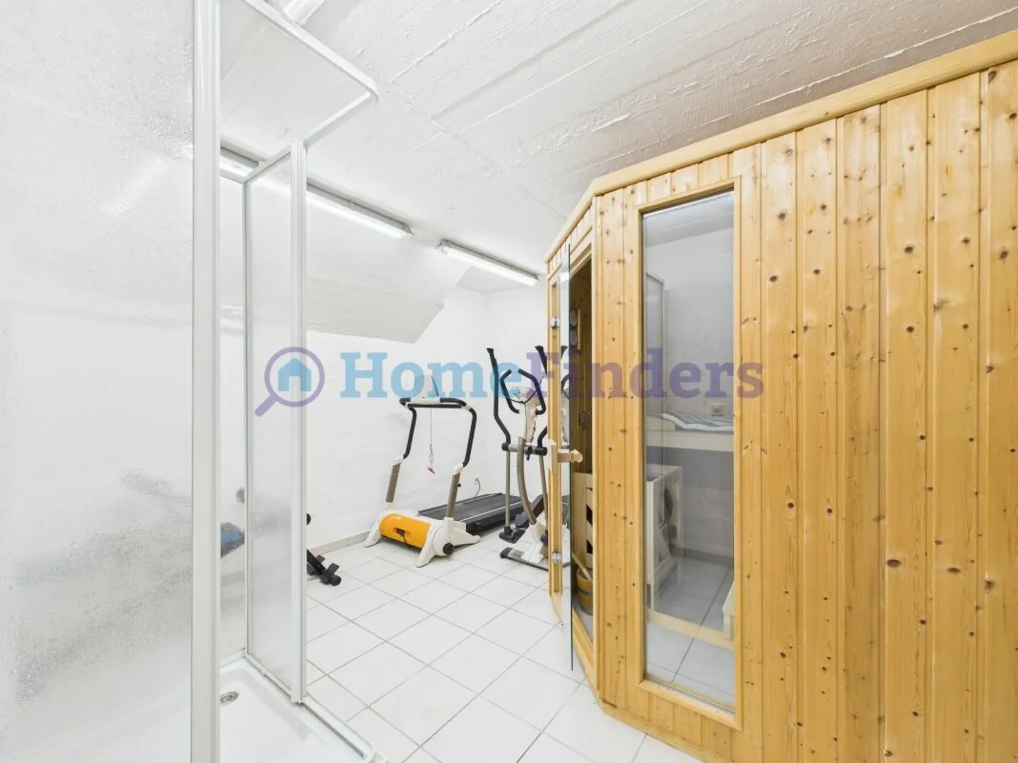 CENTRAL - FORT EN FRÉQUENCE AVEC POTENTIEL - Photo 9 sur 10