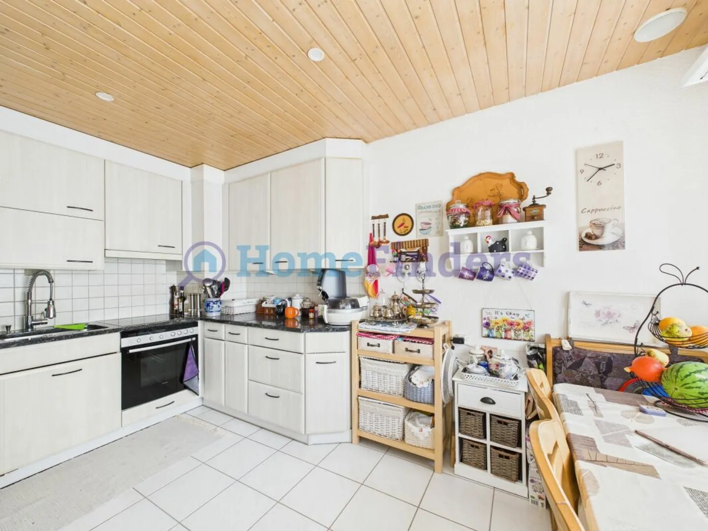 CENTRAL - FORT EN FRÉQUENCE AVEC POTENTIEL - Photo 2 sur 10