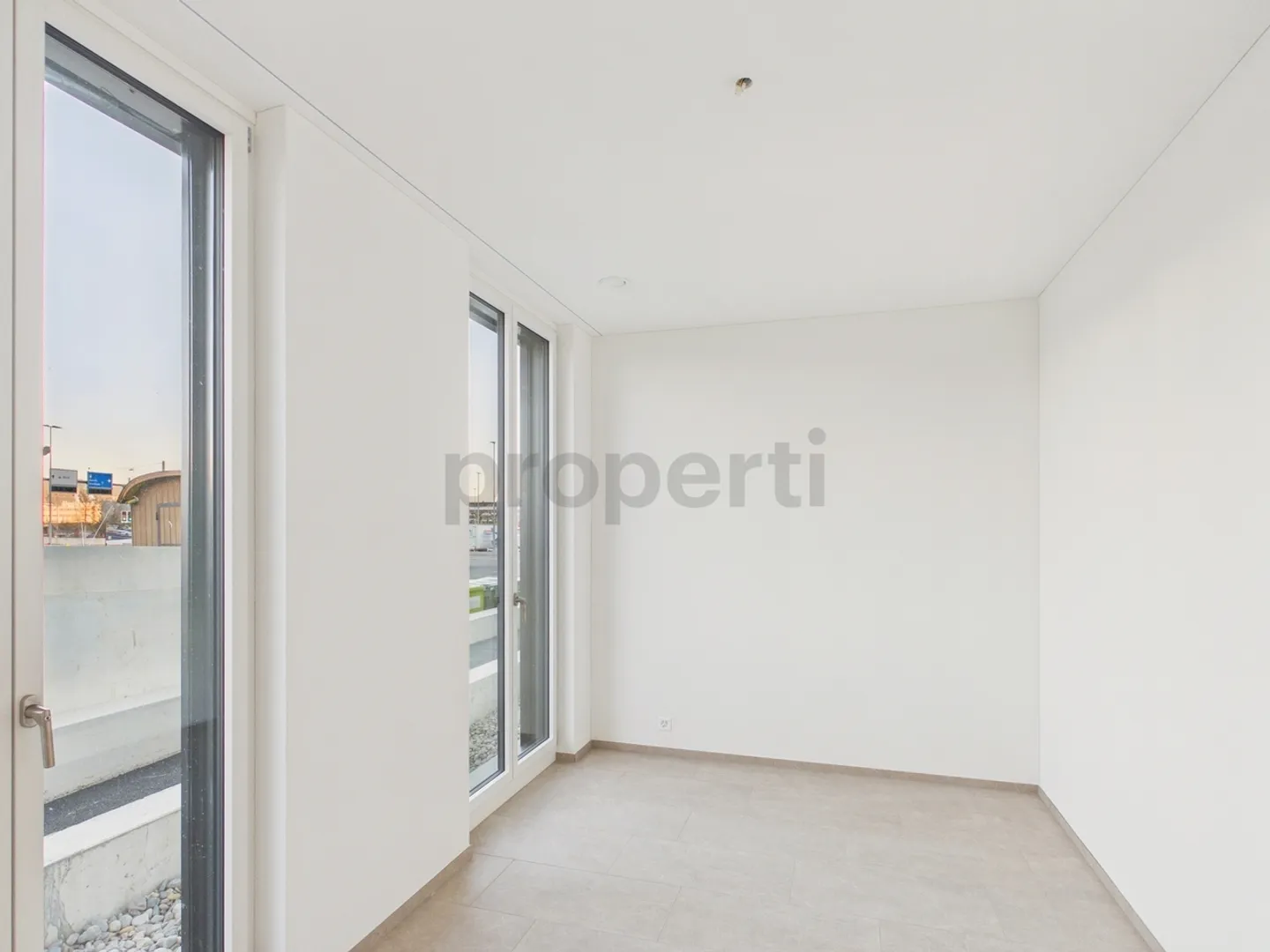 Première occupation; appartement de 3,5 pièces dans un standard de propriété - Photo 8 sur 12