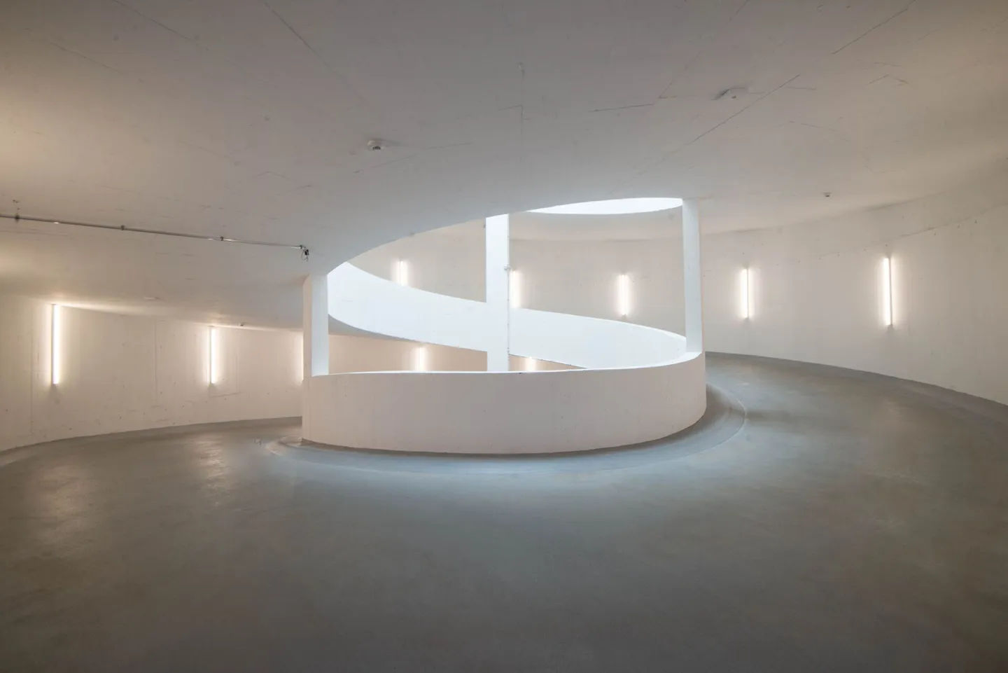 Uffici e showroom più moderni e impressionanti.... - Foto 7 di 16
