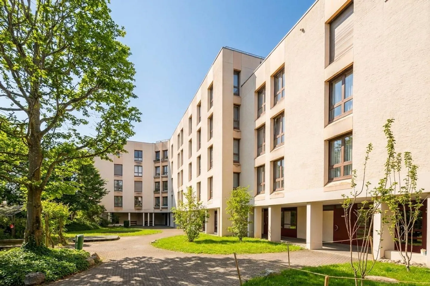 Ruhig, grün und sofort wohnbereit - 3.5-Zimmerwohnung in Bolligen - Photo 11 sur 13