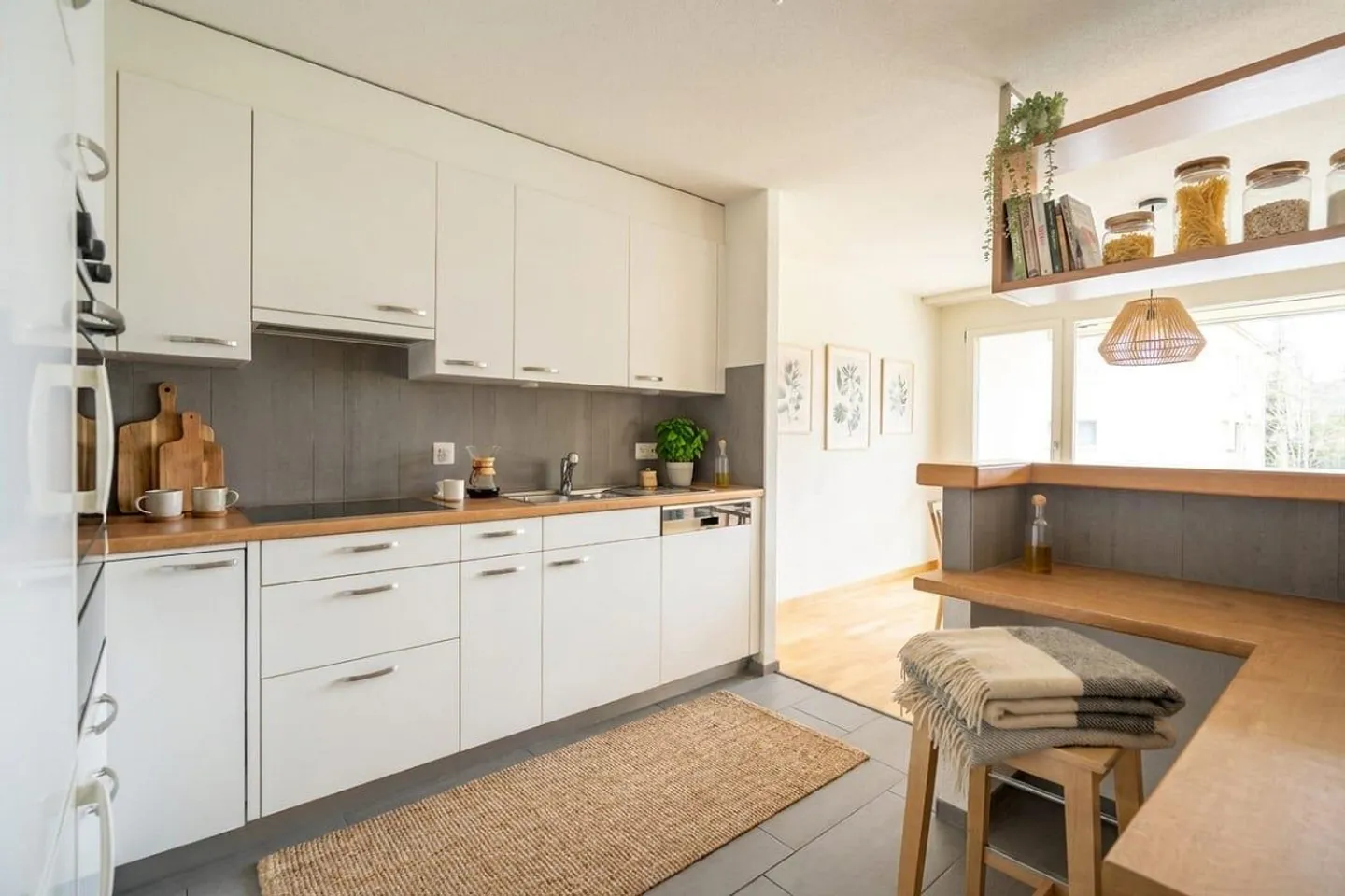 Ruhig, grün und sofort wohnbereit - 3.5-Zimmerwohnung in Bolligen - Photo 4 sur 13