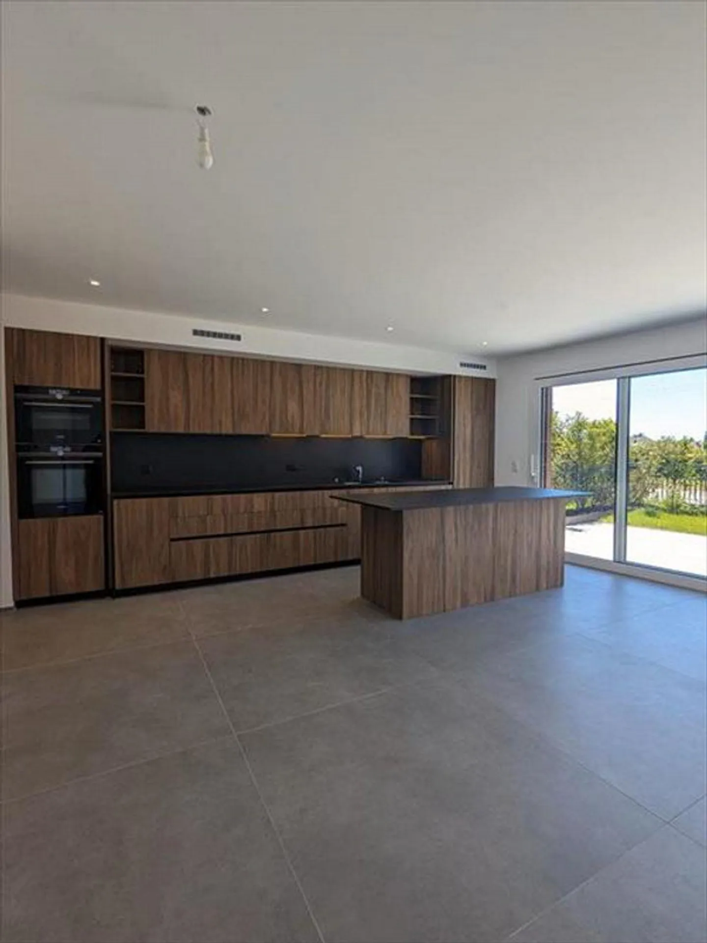 Nouvel Appartement au Rez-de-Chaussée - Photo 2 sur 5