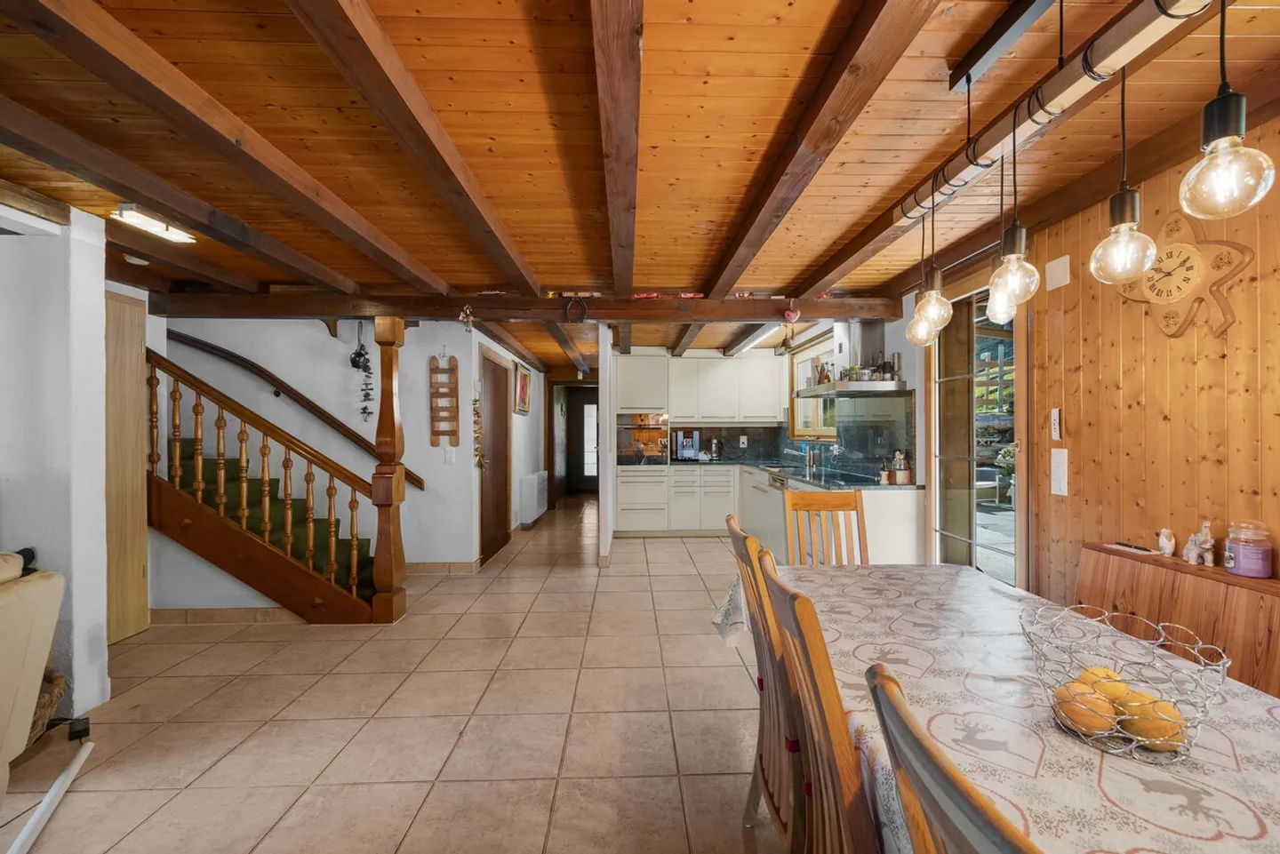 Stunning 8.5-room chalet in Paccots - Photo 8 of 33