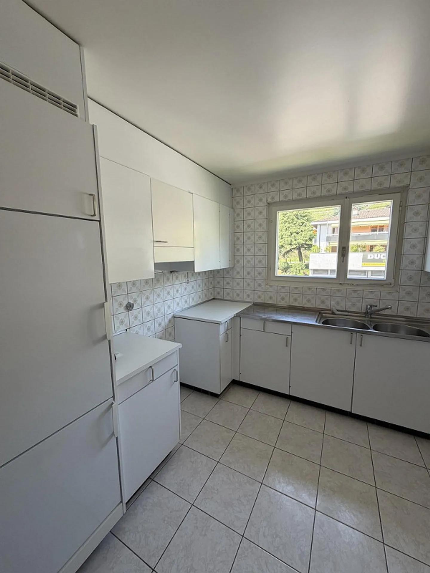 In affitto - Appartamento con 2 stanze al 3° piano a Corsier-sur-Vevey - Foto 2 di 5