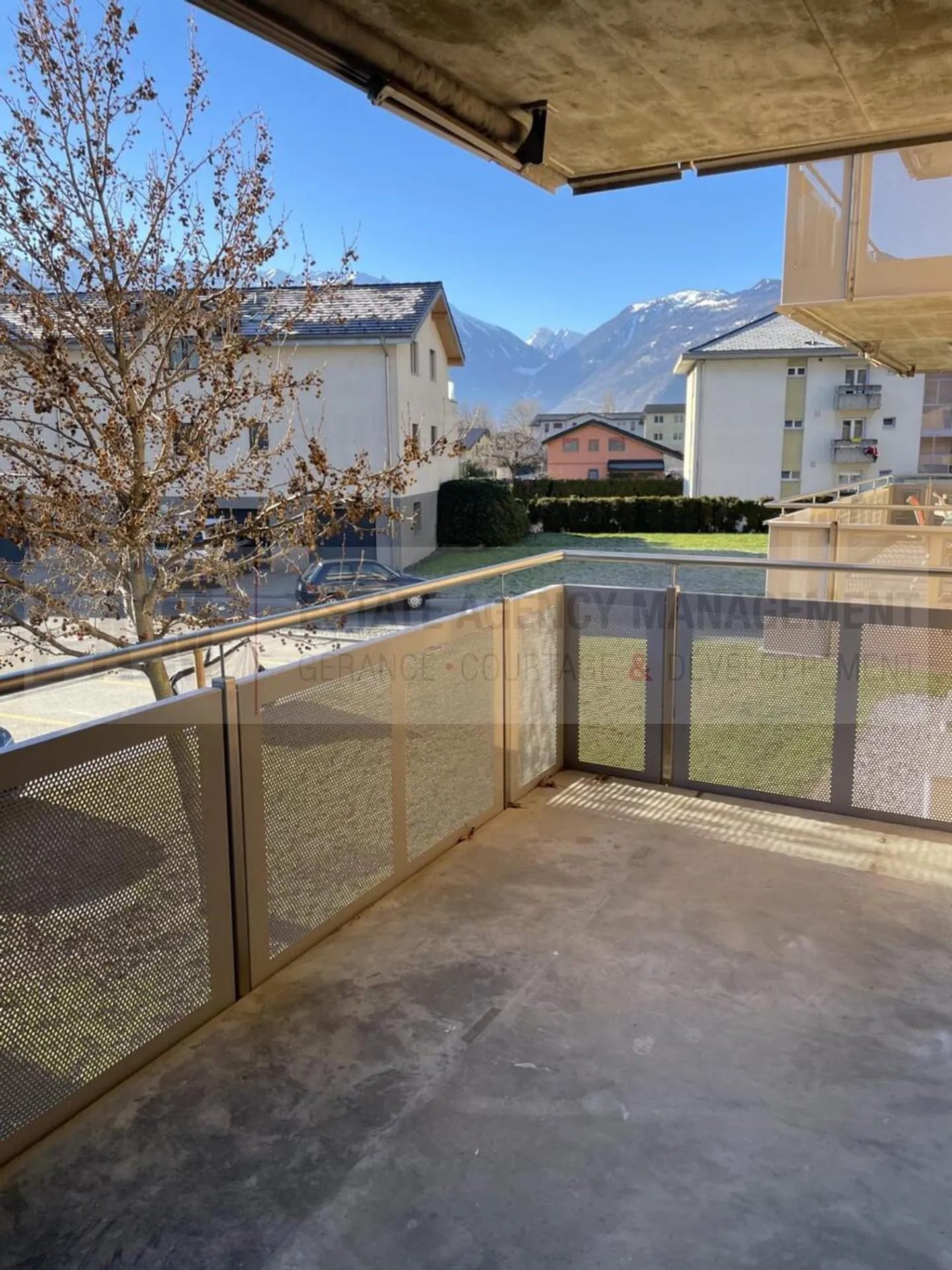 Apartment for rent - Photo 1 of 5
