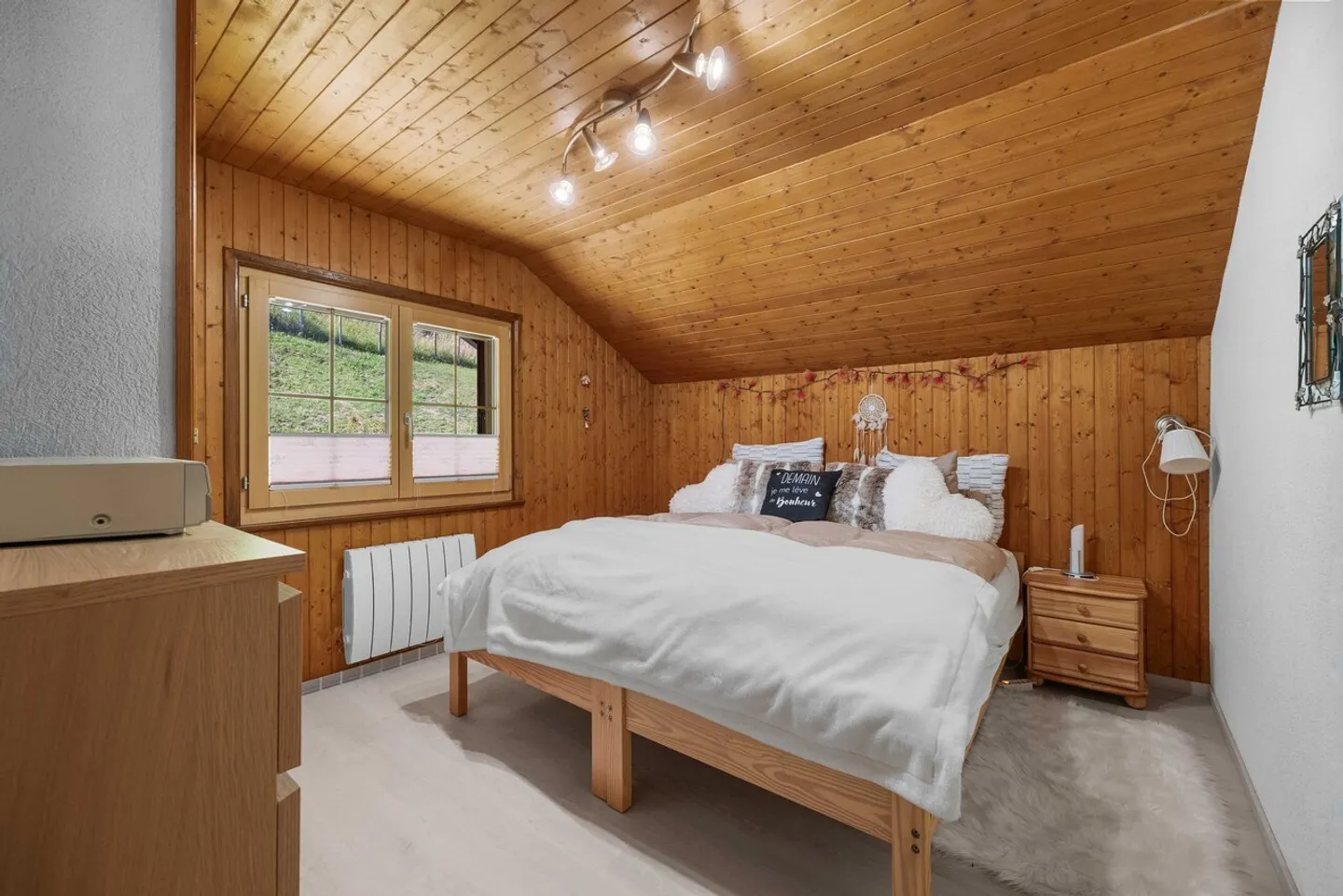 Stunning 8.5-room chalet in Paccots - Photo 14 of 33