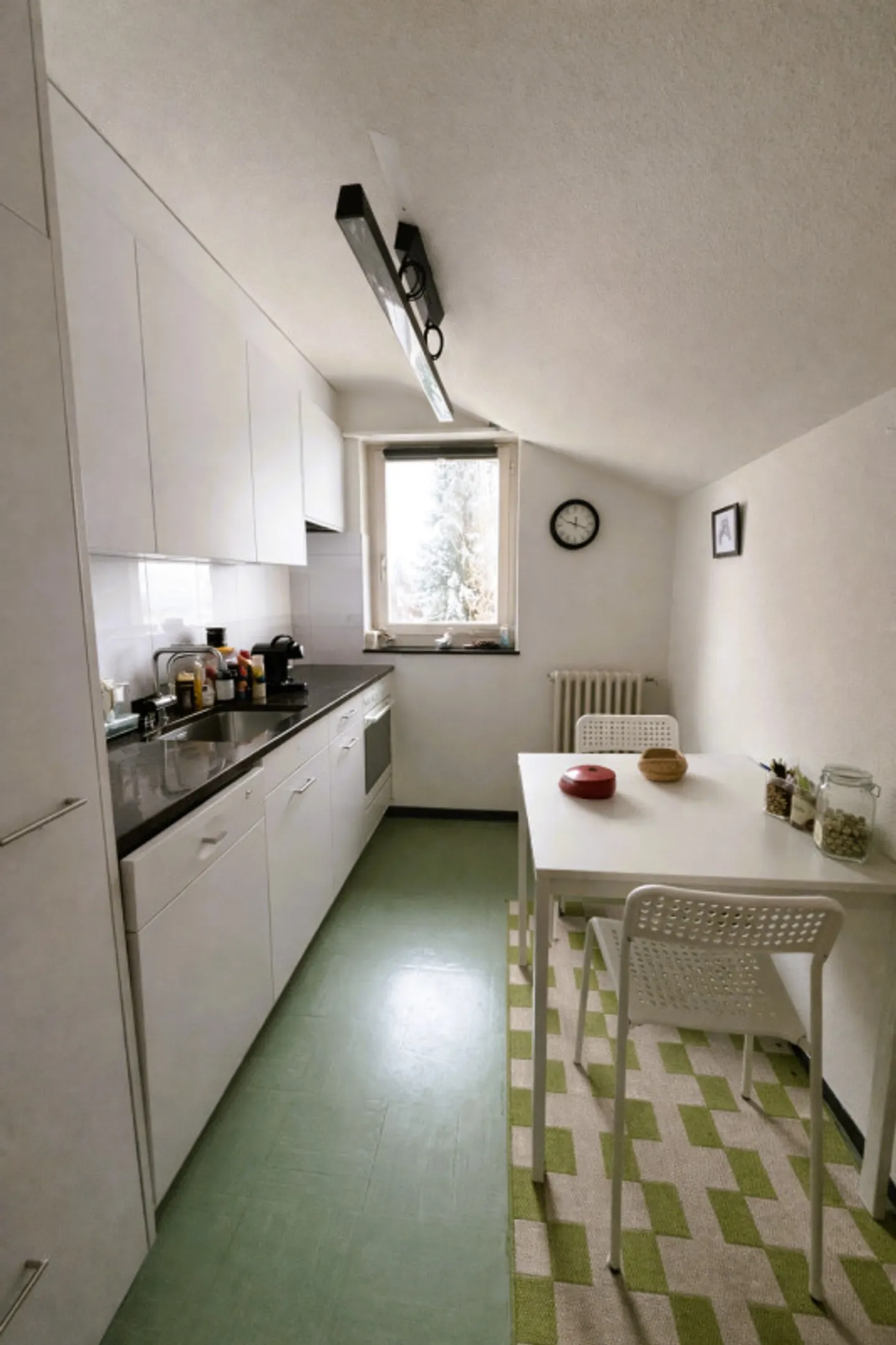 Charmant appartement sous les combles de 1,5 pièce avec balcon orienté au sud à Mörschwil (SG) - Photo 2 sur 6