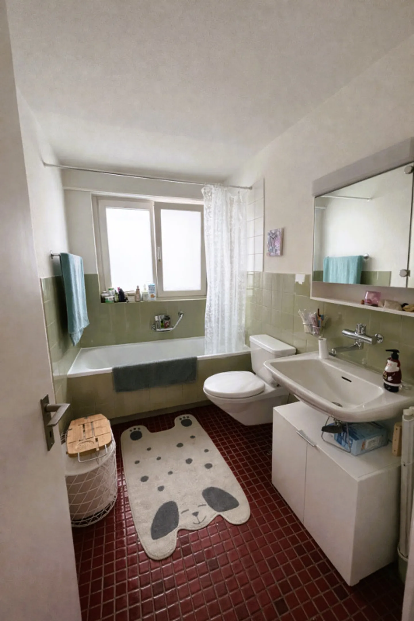 Charmant appartement sous les combles de 1,5 pièce avec balcon orienté au sud à Mörschwil (SG) - Photo 4 sur 6