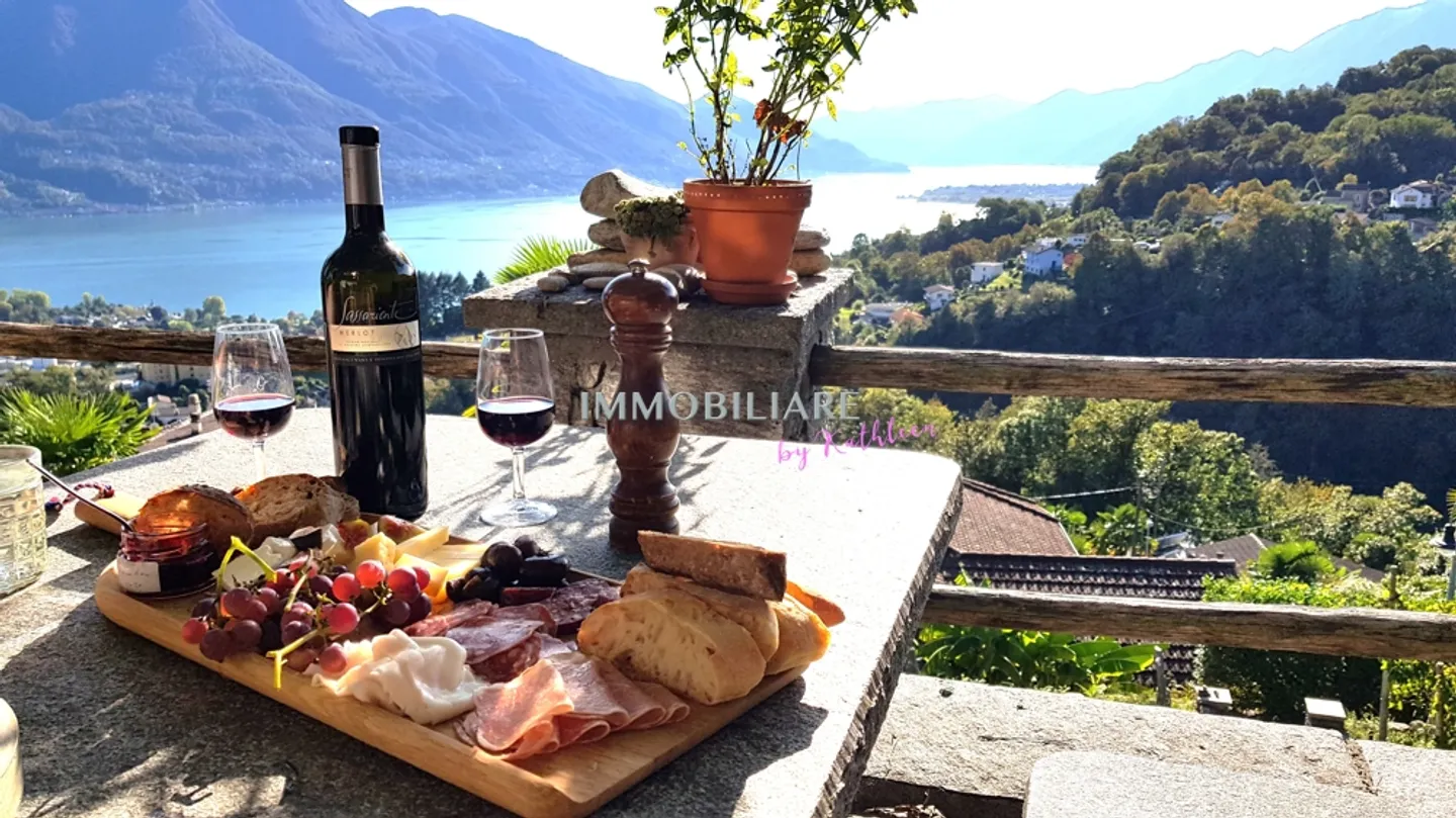 Charmantes Ferienhaus mit Weitblick bis über den See in sonniger, ruhi - Foto 6 von 13