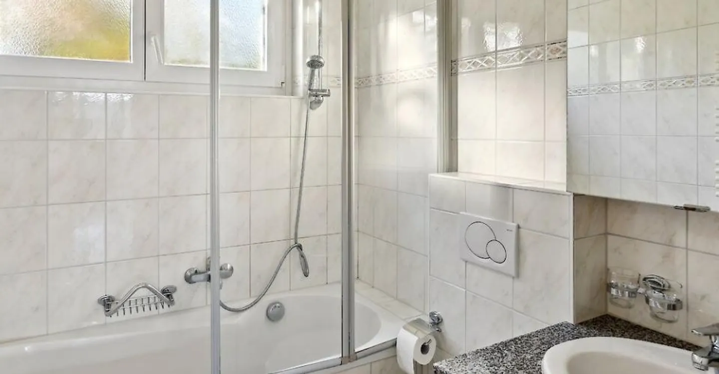 4.5-Zimmerwohnung in idealer Lage in einer Mietvilla - Foto 10 di 10