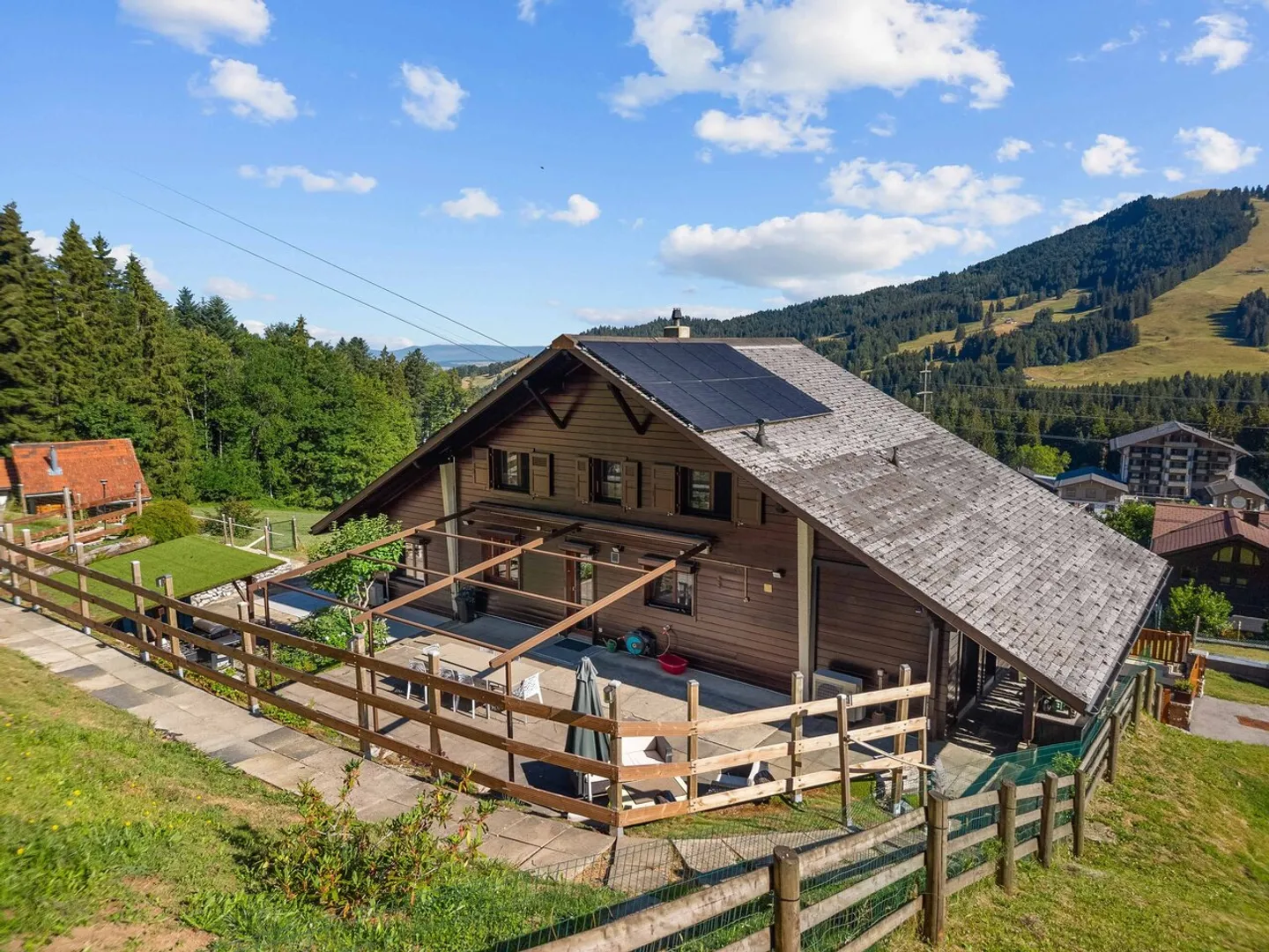 Stunning 8.5-room chalet in Paccots - Photo 26 of 33