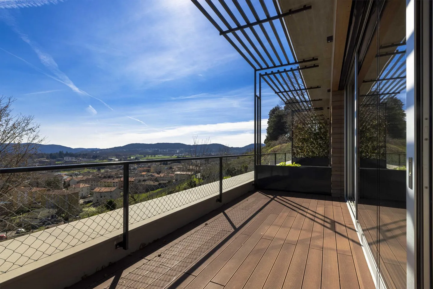 NOUVEAU DUPLEX 4.5 AVEC TERRASSES ET VUE PANORAMIQUE À MENDRISIO - Photo 3 sur 11