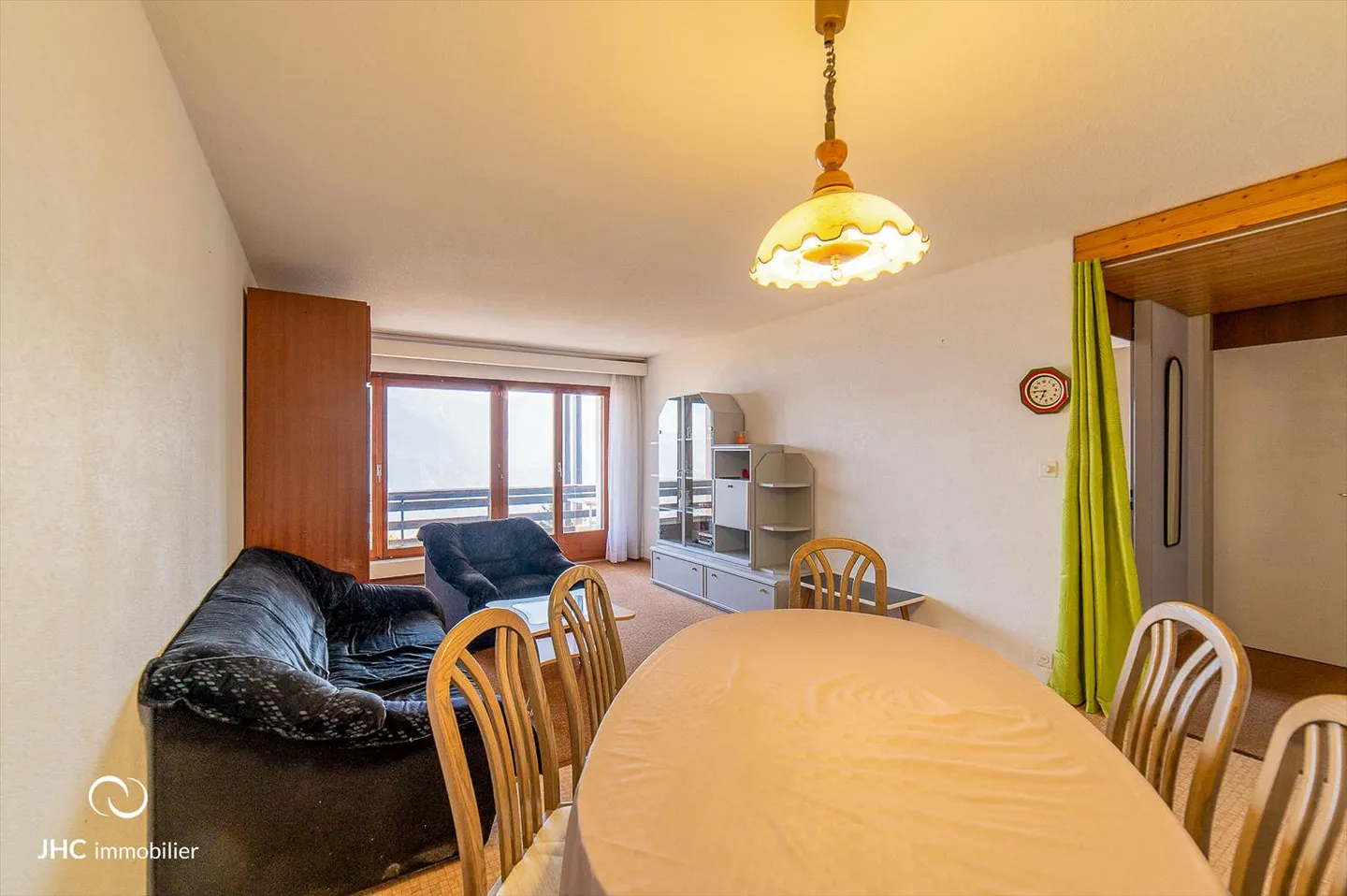 Charming 2.5-room apartment with panoramic view in Randogne - Photo 6 of 8