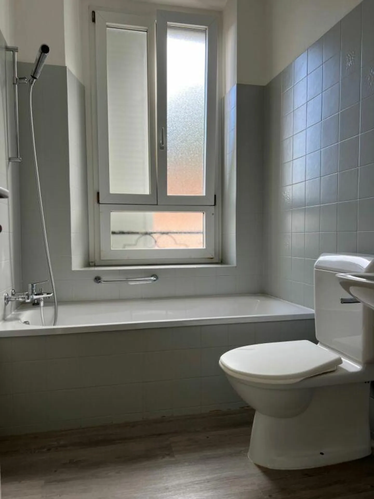 AMPIO 2.5 LOCALI IN ZONA CENTRALE - Photo 6 of 6