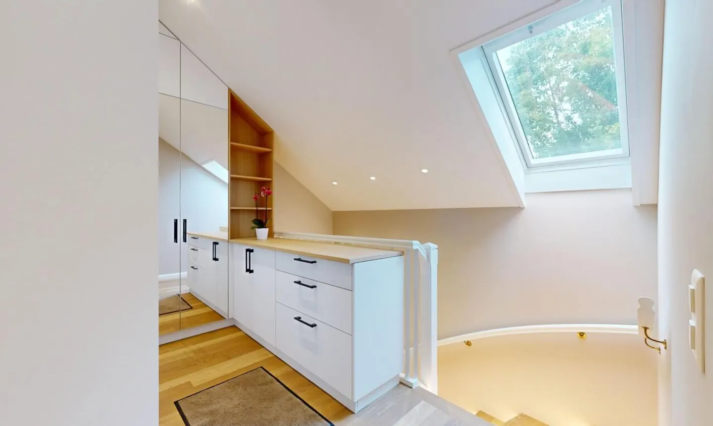 Beautiful family home with garden very well located - Photo 7 of 11