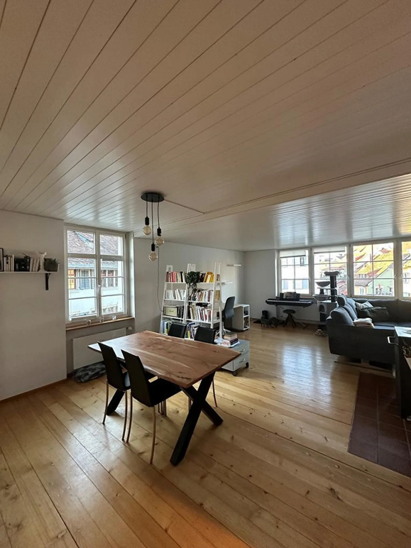Charming 2.5-room apartment in the old town of Winterthur - Photo 2 of 9