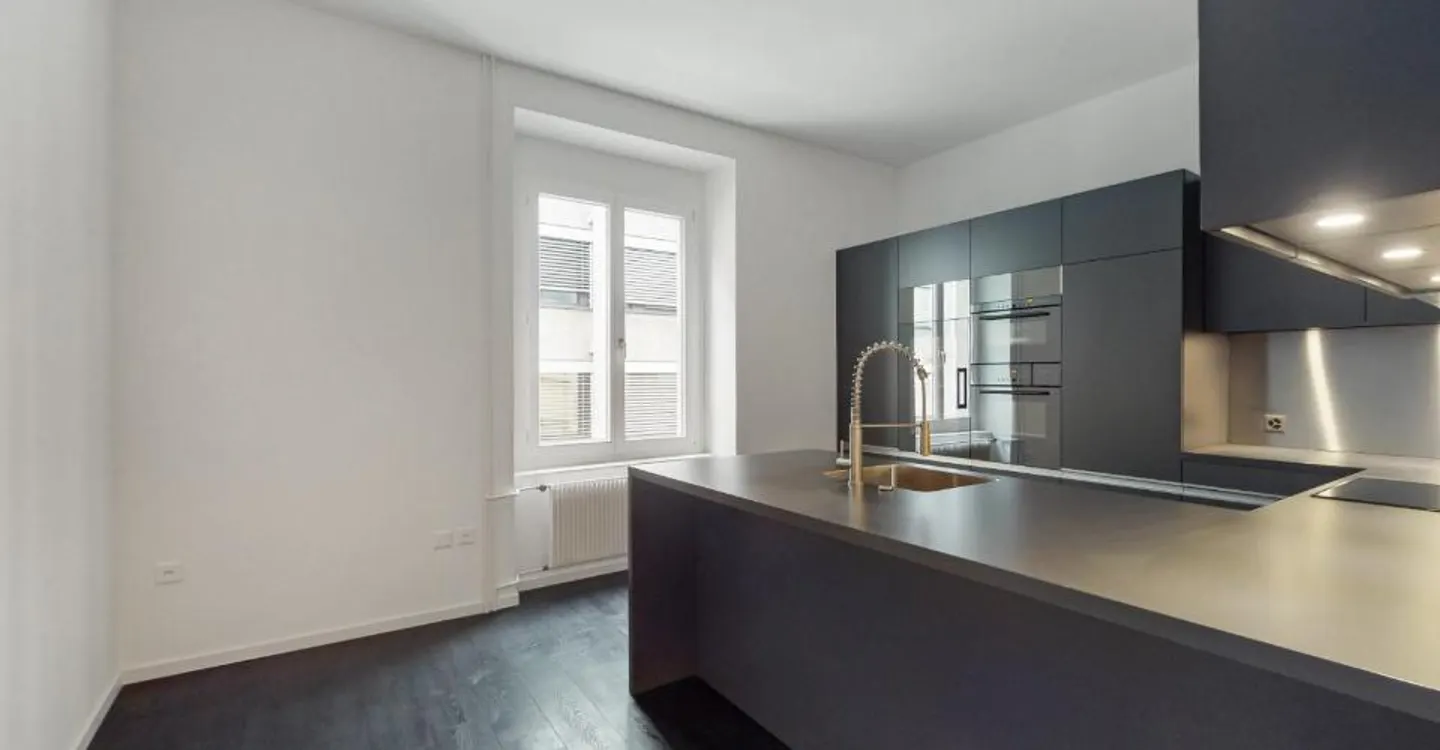 Appartamento esclusivo in città con ampia terrazza solare! - Foto 3 di 10