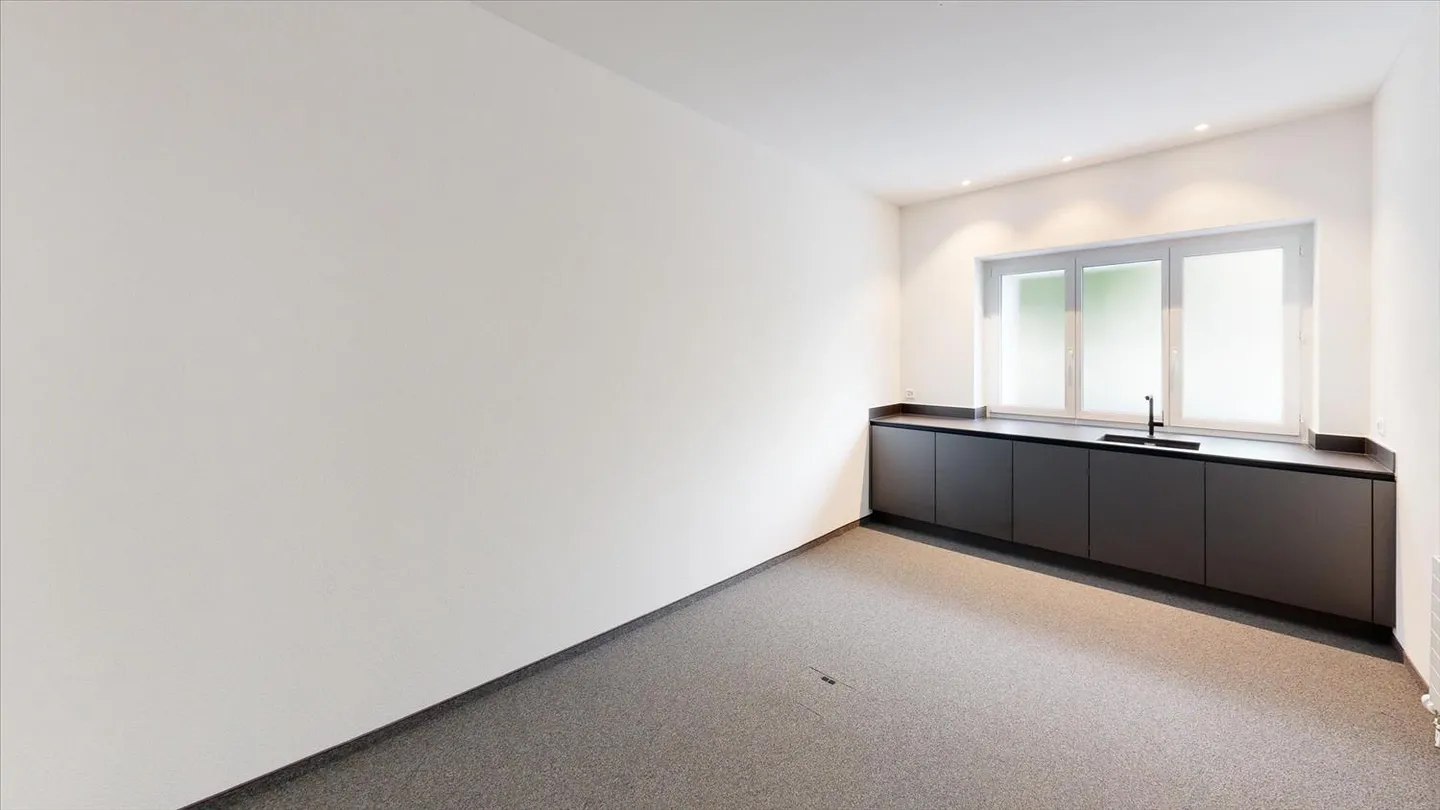 Attraktive Bürofläche an zentraler Lage – perfekt für Ihr Team! - Foto 7 von 8