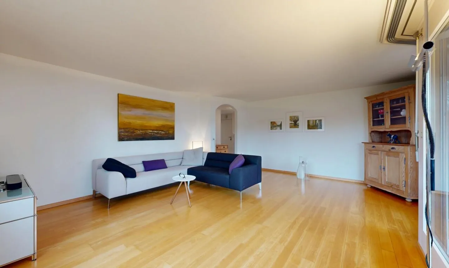 Well-maintained ground floor apartment in Bätterkinden - Photo 4 of 11