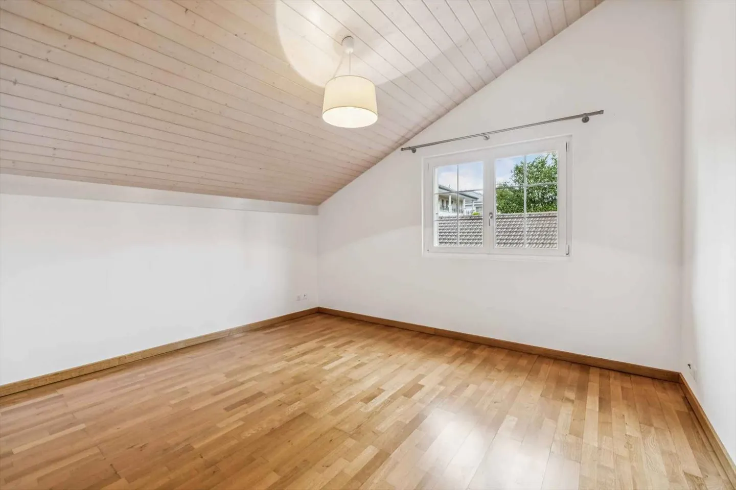 Semi-detached house for rent - Photo 7 of 10