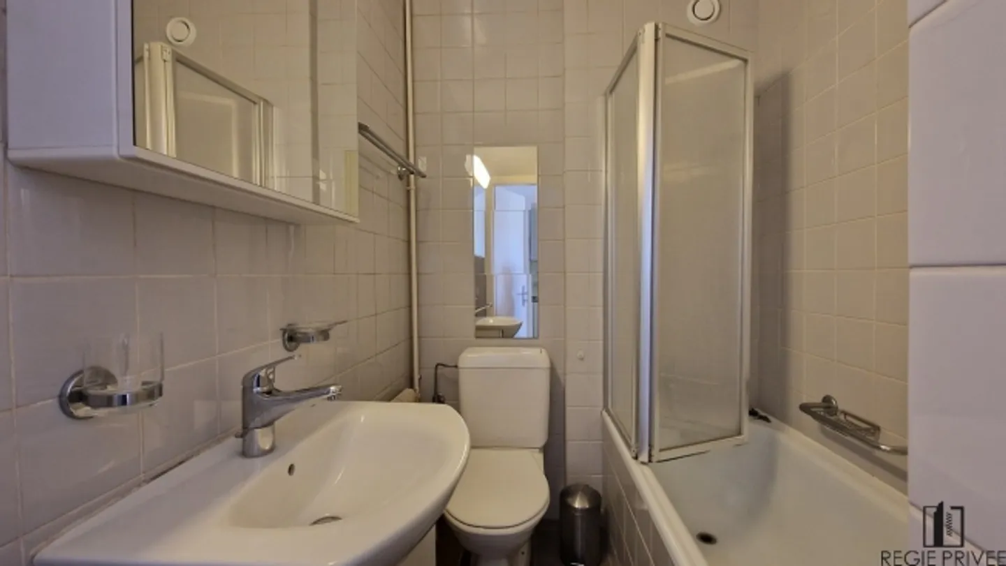 «Studio meublé & équipé» - Photo 8 sur 9