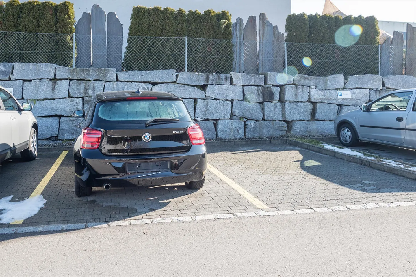 Posti auto esterni in affitto / doppio parcheggio - Foto 2 di 4
