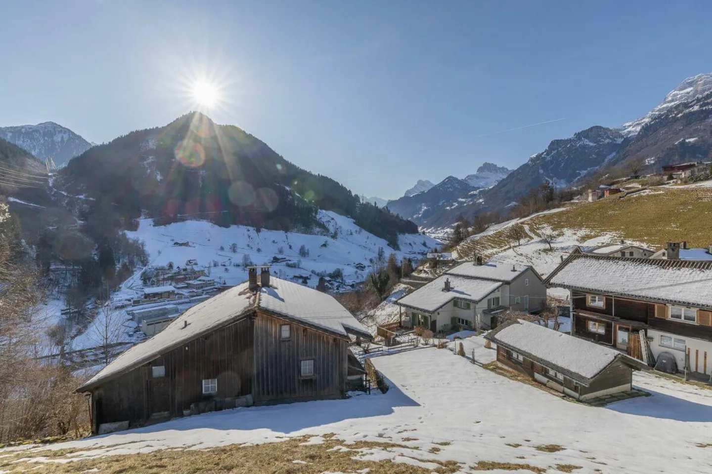 4.5-Room Semi-Detached House in Sunny Location - Photo 11 of 13