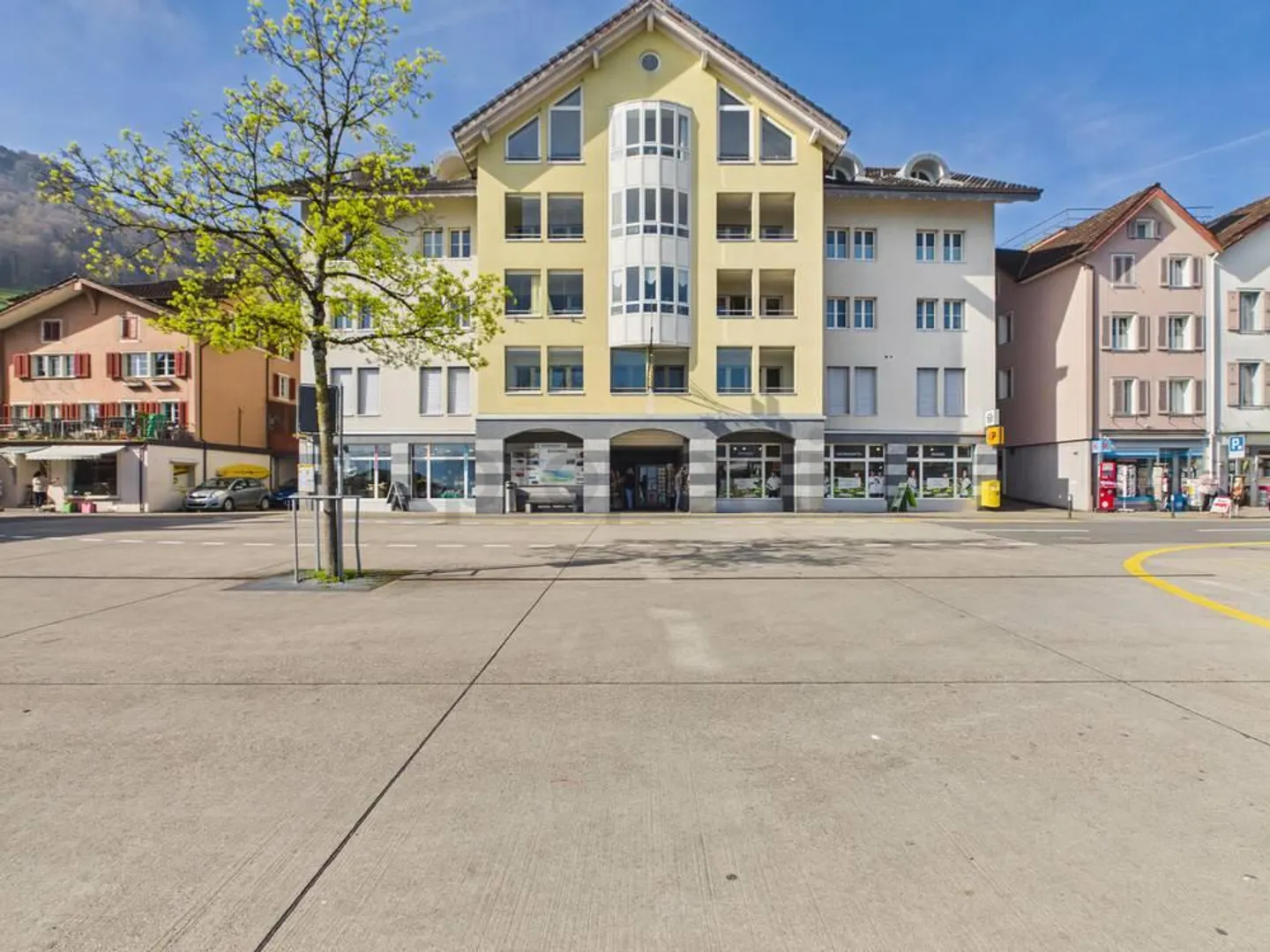 Attraktive Anlageimmobilie in Beckenried - Foto 1 von 14
