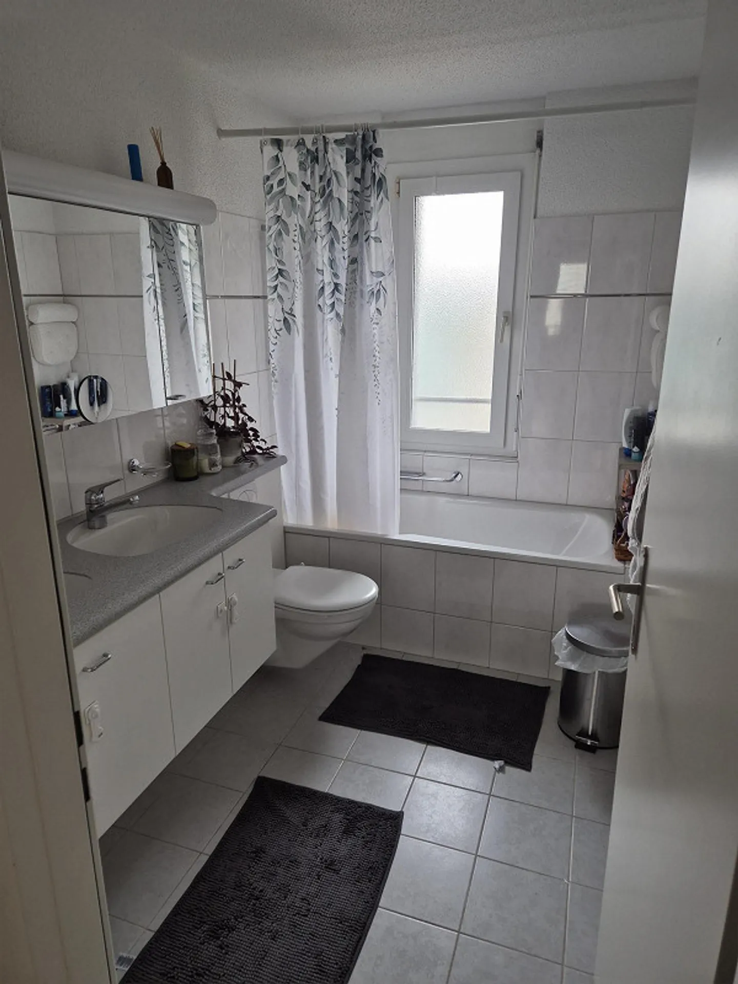 Helle 4.5 Zimmer Wohnung, zentral gelegen im Kreis 4, - Foto 5 von 8