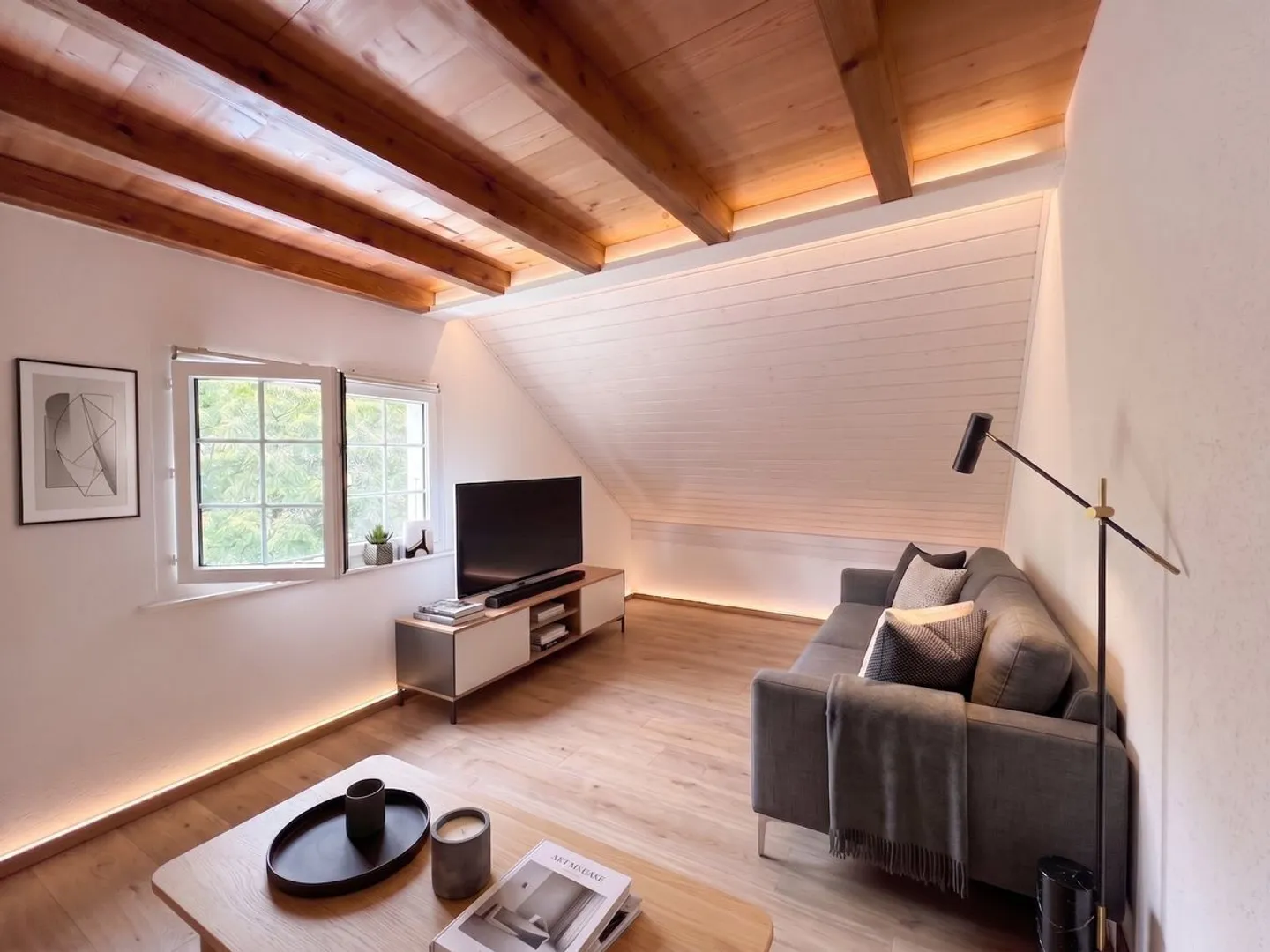 Eine helle Duplexwohnung mit überraschenden Volumen in La Rippe. - Foto 6 von 6