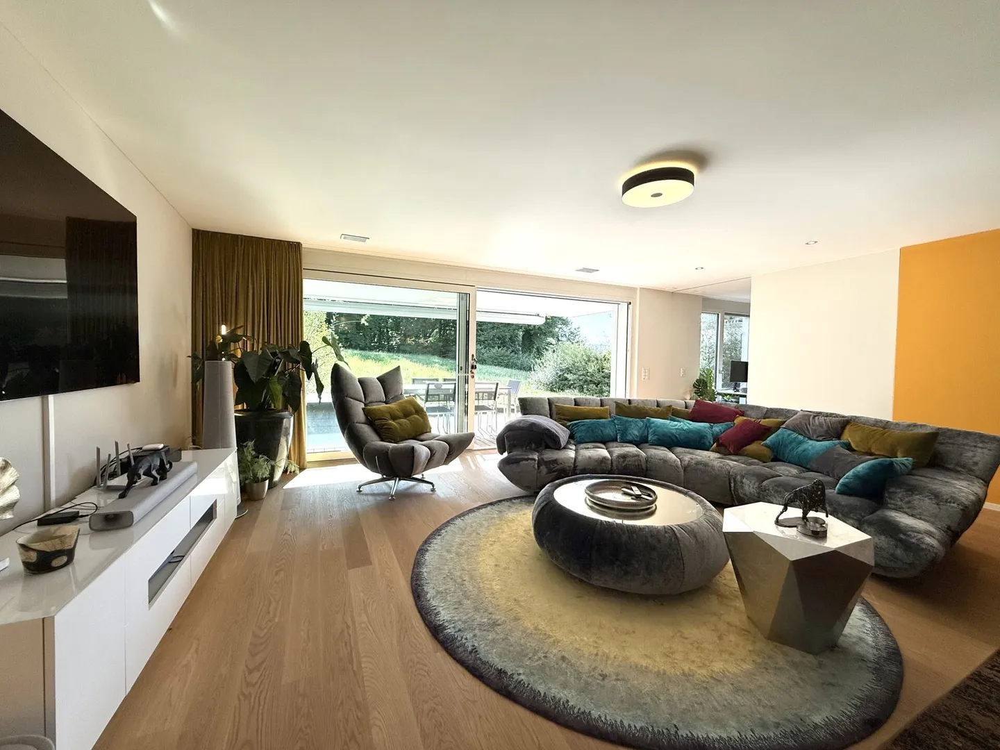 Appartamento giardino moderno e da sogno a Zurigo Witikon - Foto 1 di 19