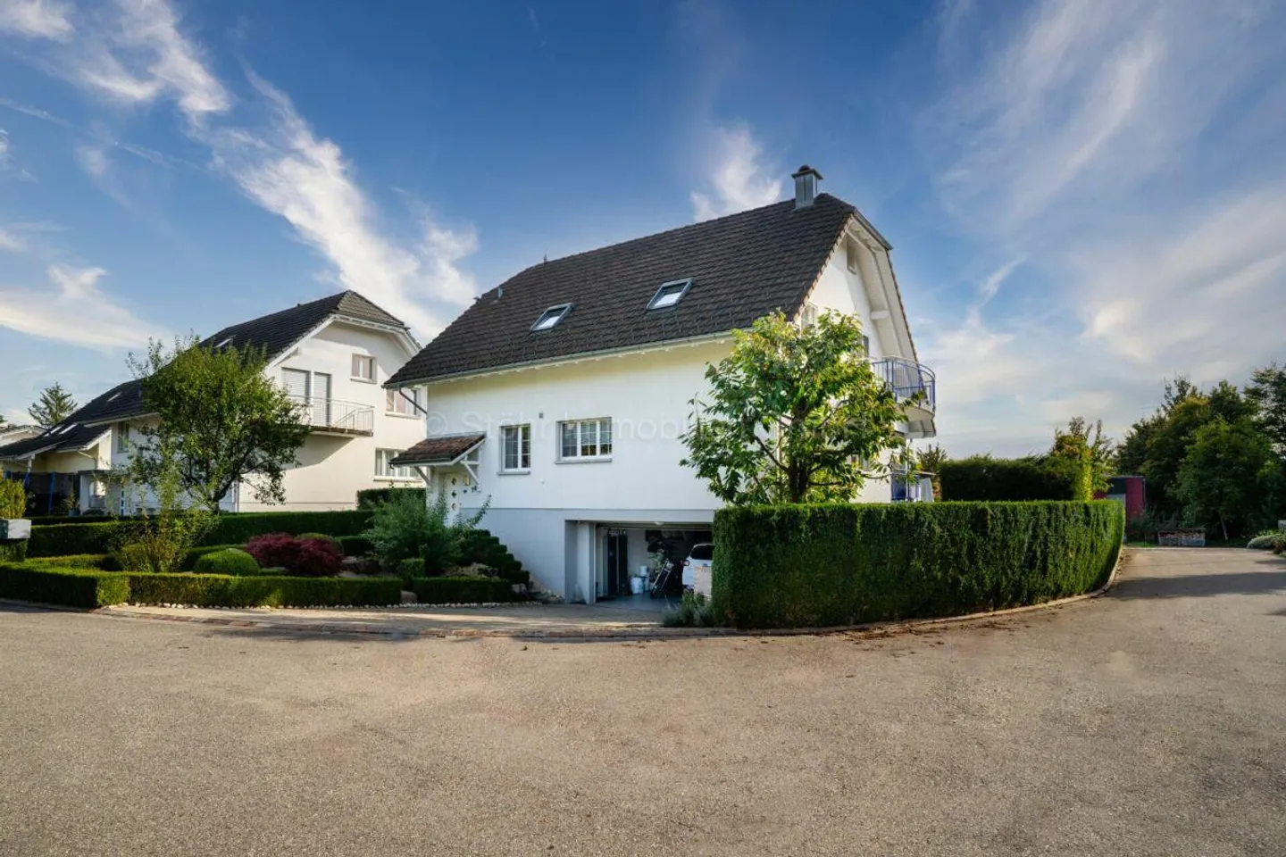 Exklusives 5.5 Zimmer EFH mit Pool - Freistehend und komfortabel - Photo 14 sur 23