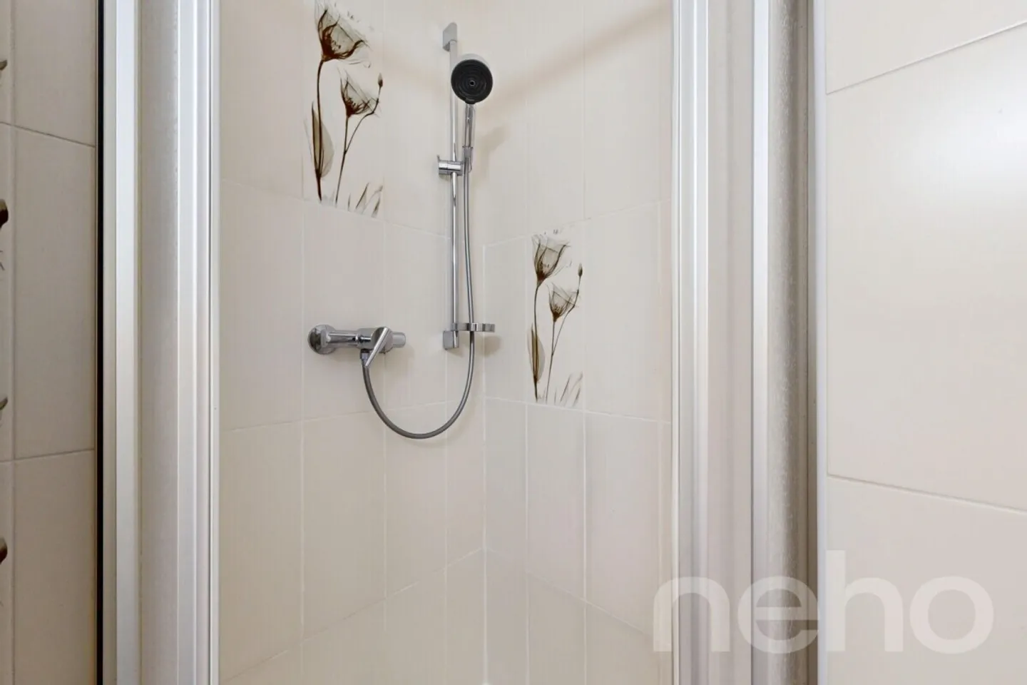 Geräumige Familienwohnung mit Balkonen und Garten in St-Prex - Foto 9 von 12