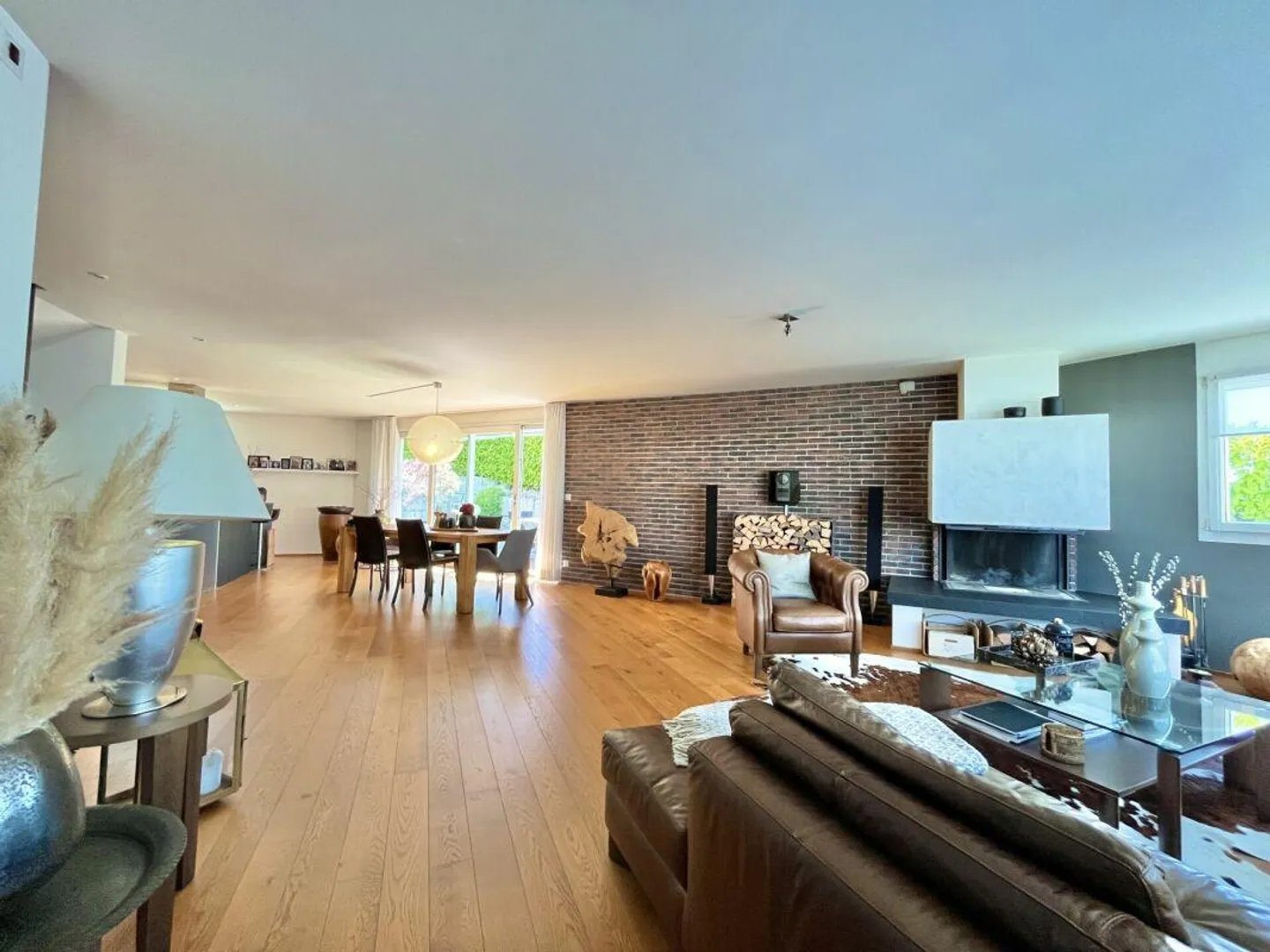 Casa bifamiliare di 6,5 stanze: Dove la preziosa qualità della vita riceve una casa sicura! - Foto 4 di 13