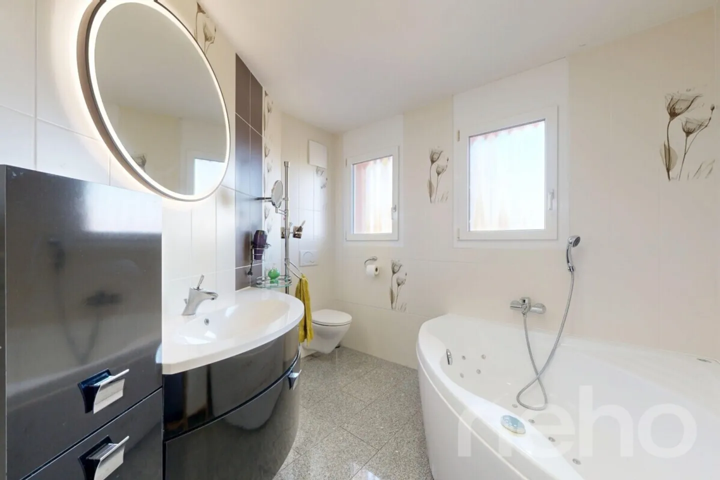 Geräumige Familienwohnung mit Balkonen und Garten in St-Prex - Foto 10 von 12