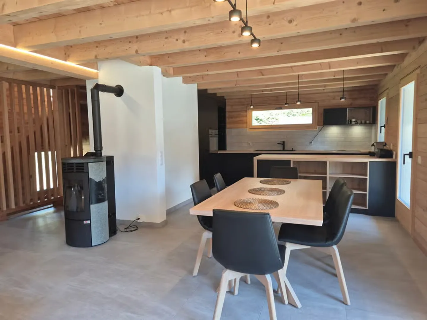 New chalet - Primary residence - Authenticity and modern comfort - La Tour/E - Photo 5 of 13