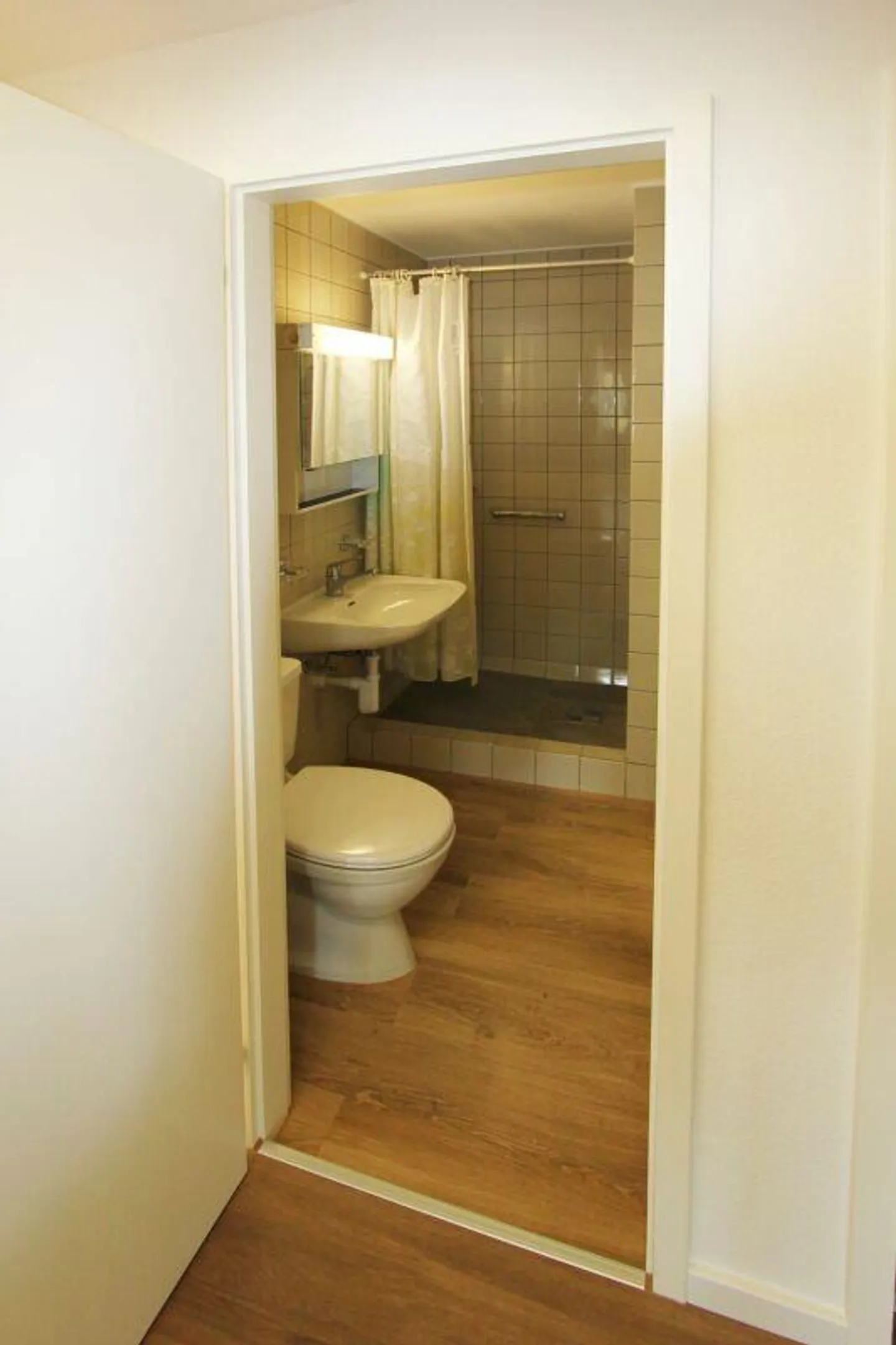 Appartement lumineux de 4,5 pièces avec grand balcon - Photo 8 sur 13