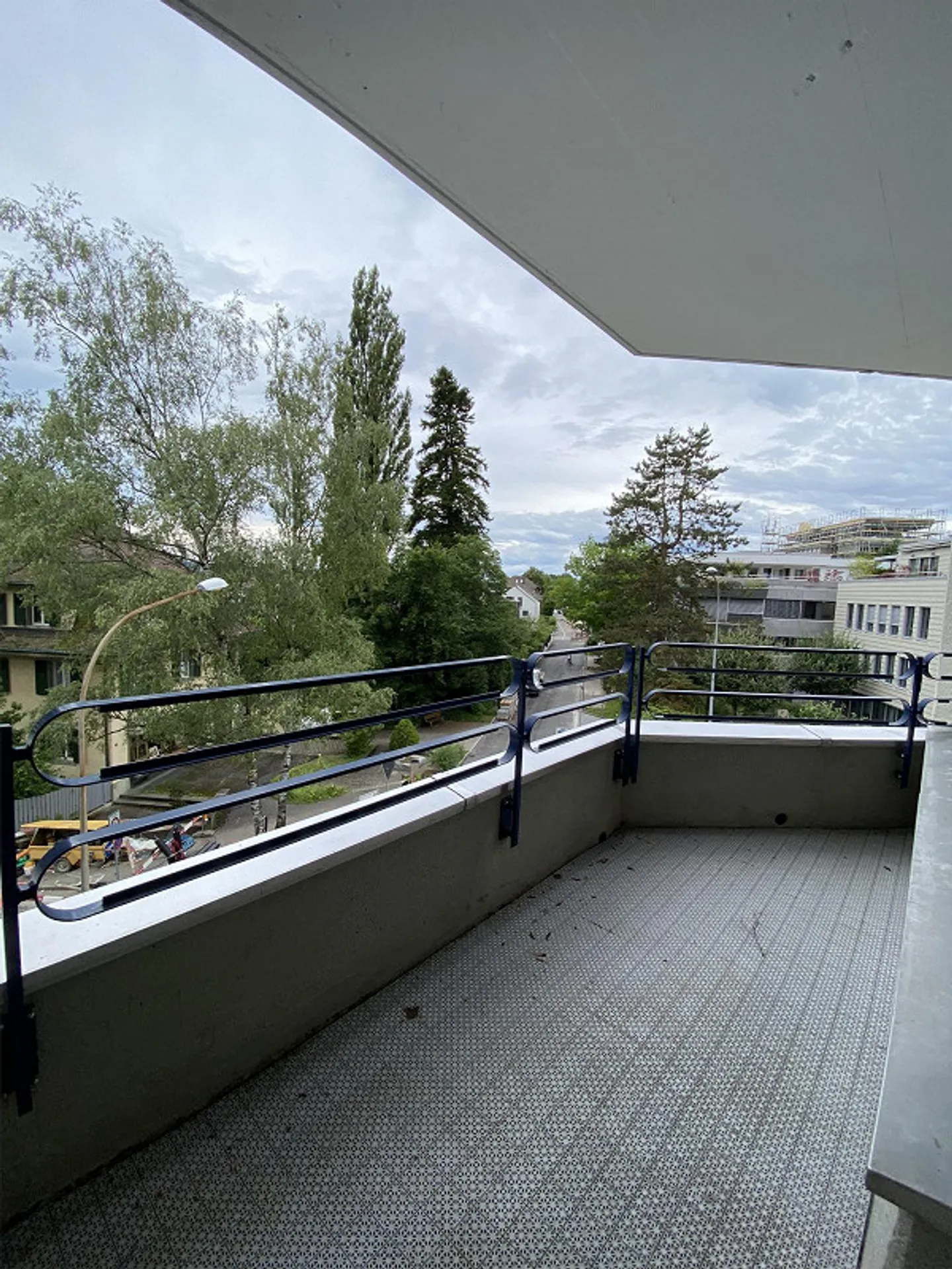 Appartement 1.5 pièces à Muri près de Berne avec balcon, garage et terrasse sur le toit - Photo 2 sur 5