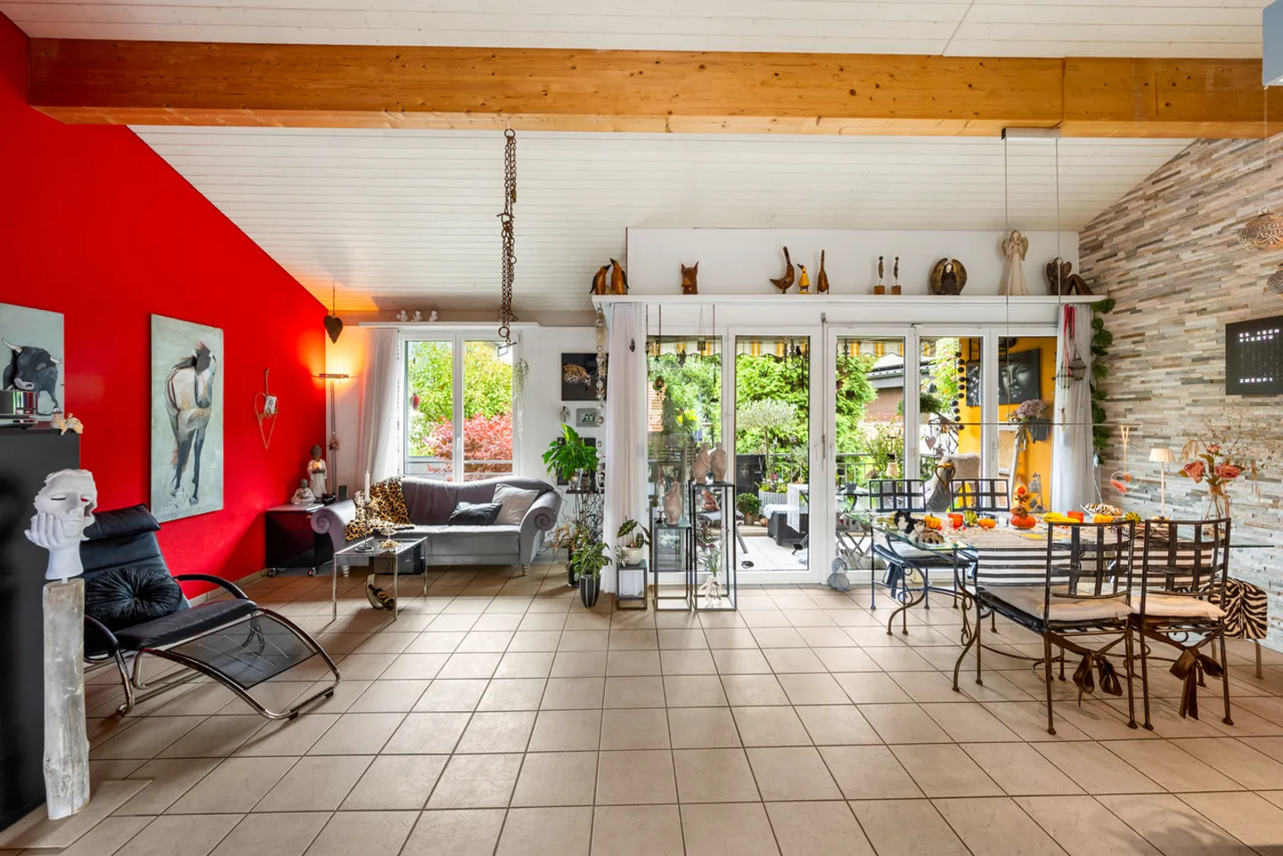 Incantevole maisonette di 3,5 stanze con carattere e vista - Foto 4 di 14