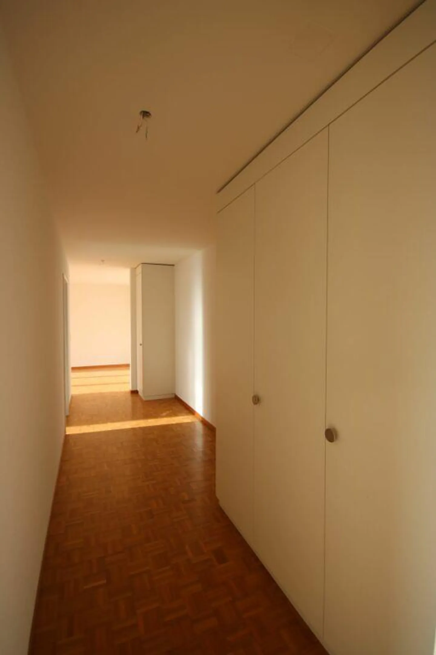 Appartamento affascinante di 3,5 stanze al 1° piano a 8965 Berikon - Foto 8 di 10