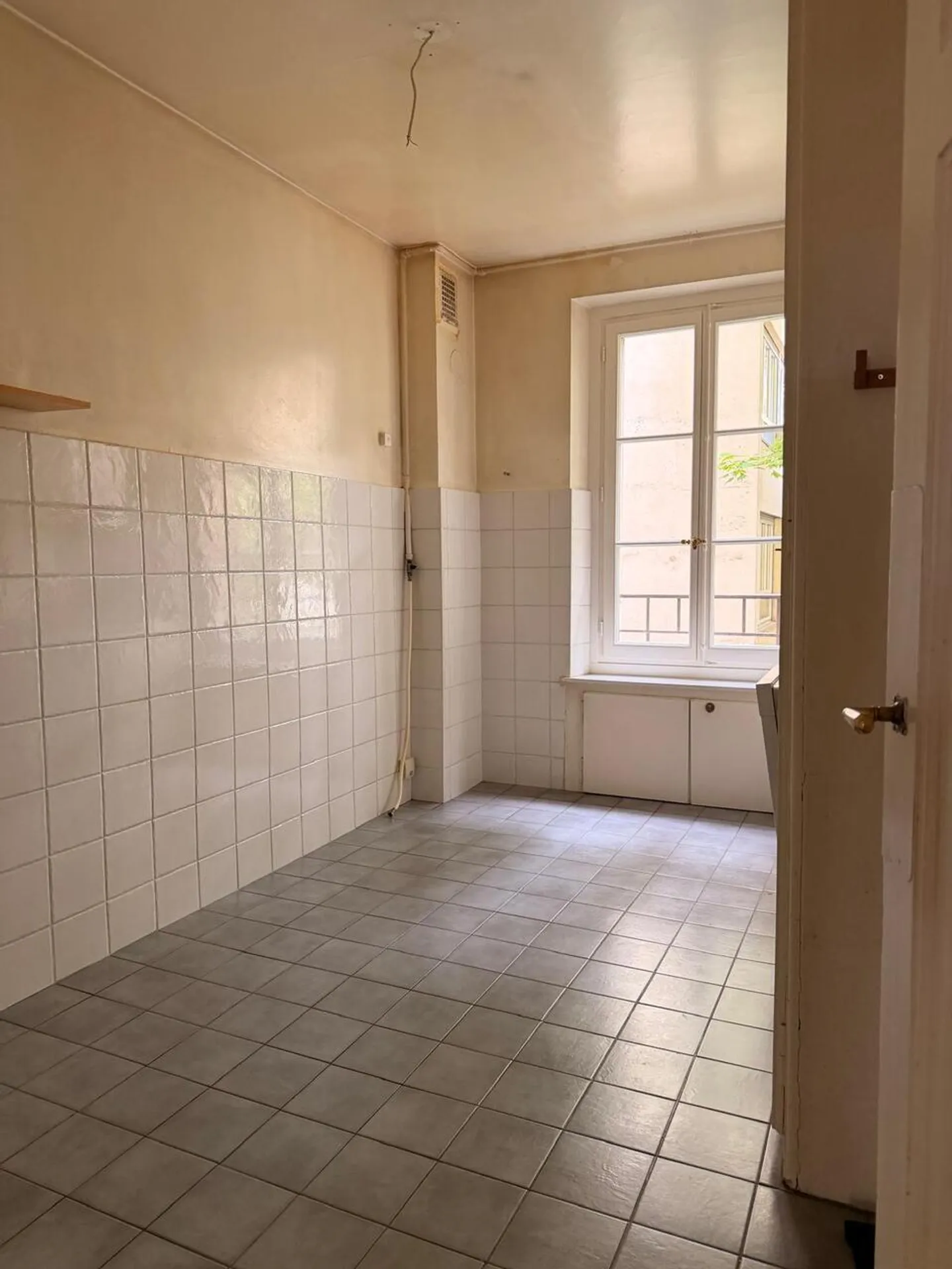 Charming 4.5-room apartment with balcony in Champel - Photo 3 of 10