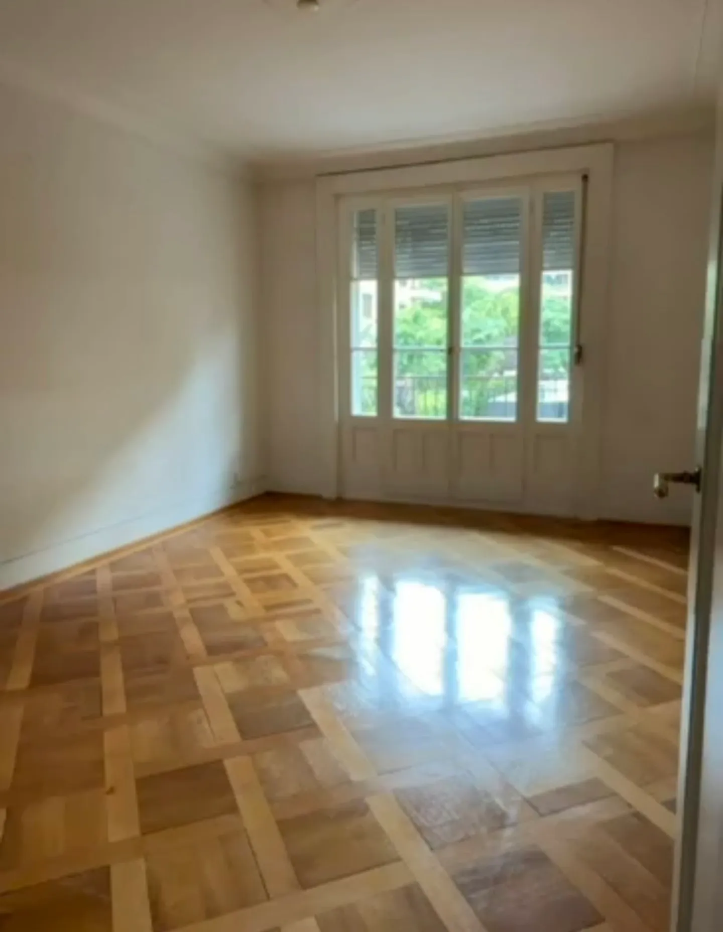 Charming 4.5-room apartment with balcony in Champel - Photo 4 of 10