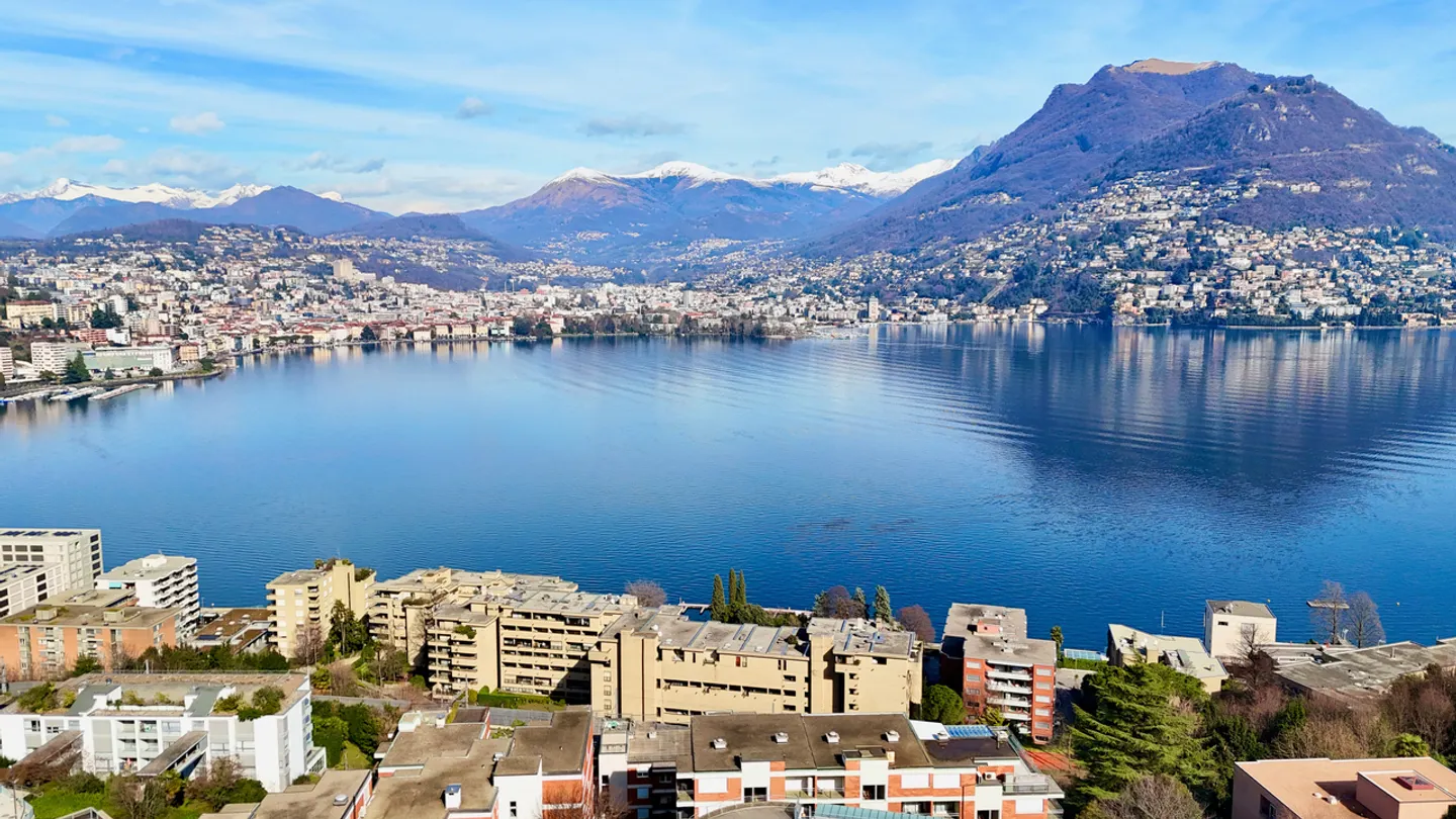 Appartamento moderno con vista lago - Foto 3 di 16