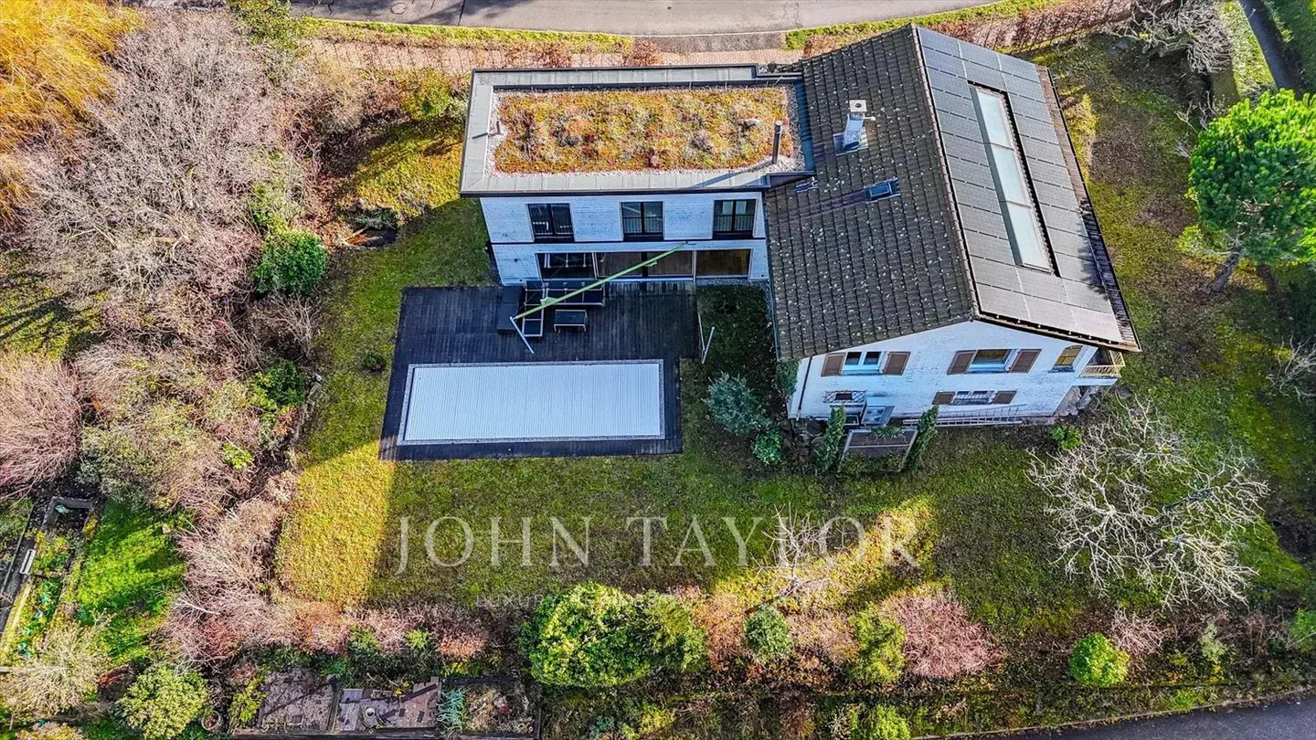 Vevey ? Modern villa with pool & independent studio - Photo 2 of 13